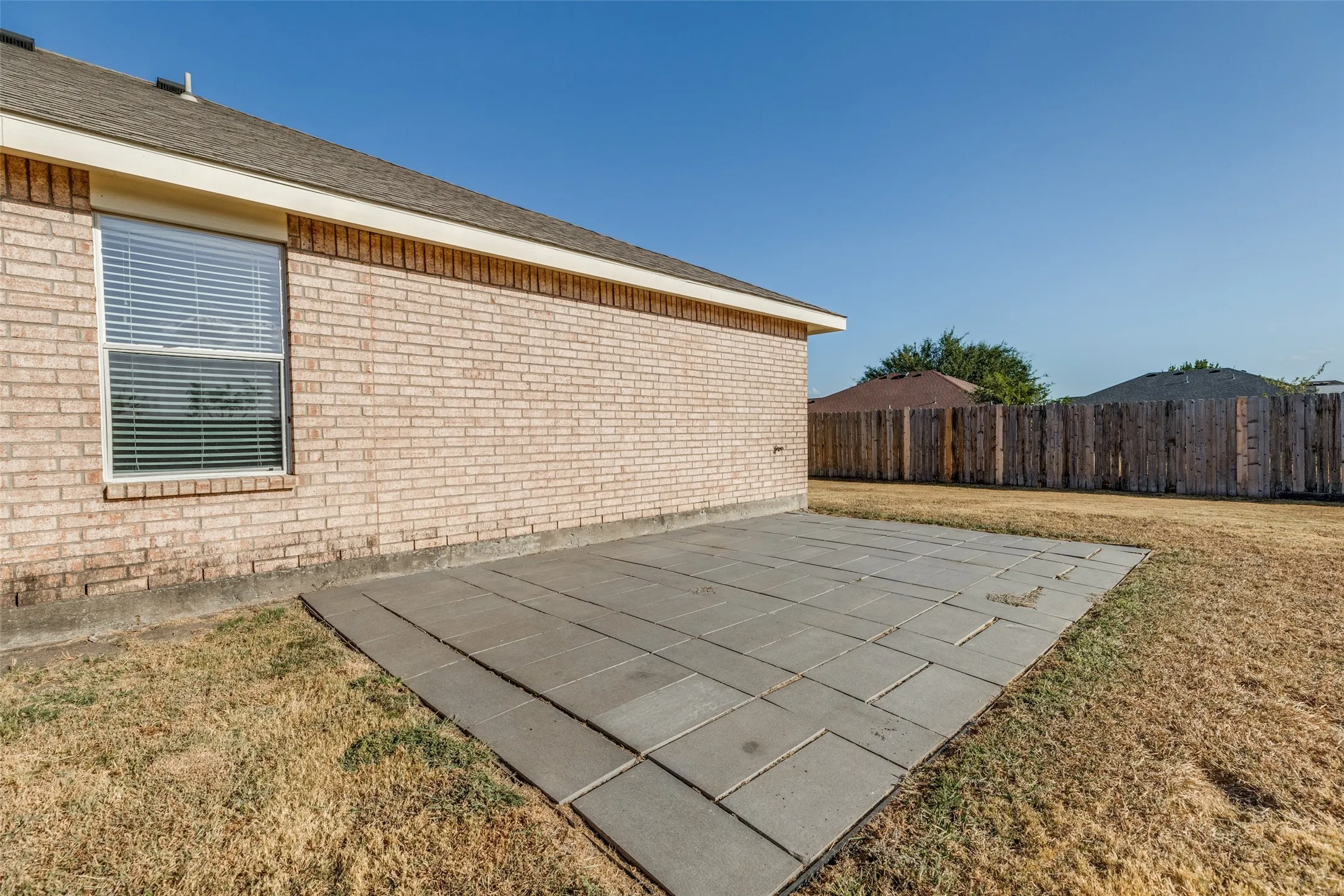Single Family Residence For Rent in Collin County , 409 Bonnie Court, Anna, Texas 75409, 3 Bedroom, 2 Bathroom, 2 Garage spaces, 1,601 Sqft, built in 2005, mls#21389394, Real Estate Agent in Anna, Homes For Rent in Collin county, Homes For Rent in Anna, Realtor in Anna Texas, Real Estate Brokerage Independent Realty Texas, Luminita Cordes Realtor