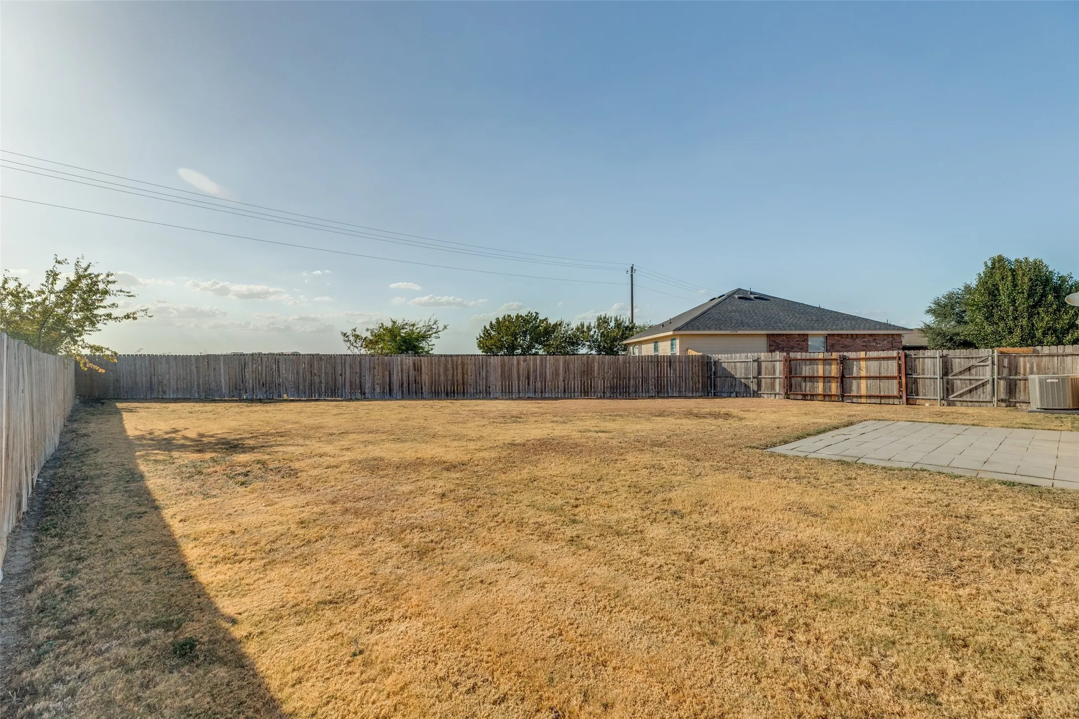 Single Family Residence For Rent in Collin County , 409 Bonnie Court, Anna, Texas 75409, 3 Bedroom, 2 Bathroom, 2 Garage spaces, 1,601 Sqft, built in 2005, mls#21389394, Real Estate Agent in Anna, Homes For Rent in Collin county, Homes For Rent in Anna, Realtor in Anna Texas, Real Estate Brokerage Independent Realty Texas, Luminita Cordes Realtor