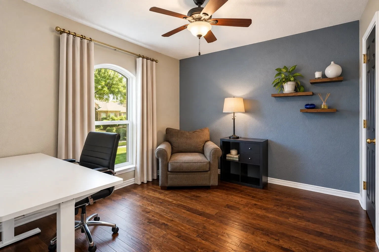 Single Family Residence For Sale in Collin County , 7621 England Drive, Plano, Texas 75025, 4 Bedroom, 3 Bathroom, 2 Garage spaces, 2,793 Sqft, built in 1985, mls#21387688, Real Estate Agent in Plano, Homes For Sale in Collin county, Homes For Sale in Plano, Realtor in Plano Texas, Real Estate Brokerage Independent Realty Texas, Luminita Cordes Realtor