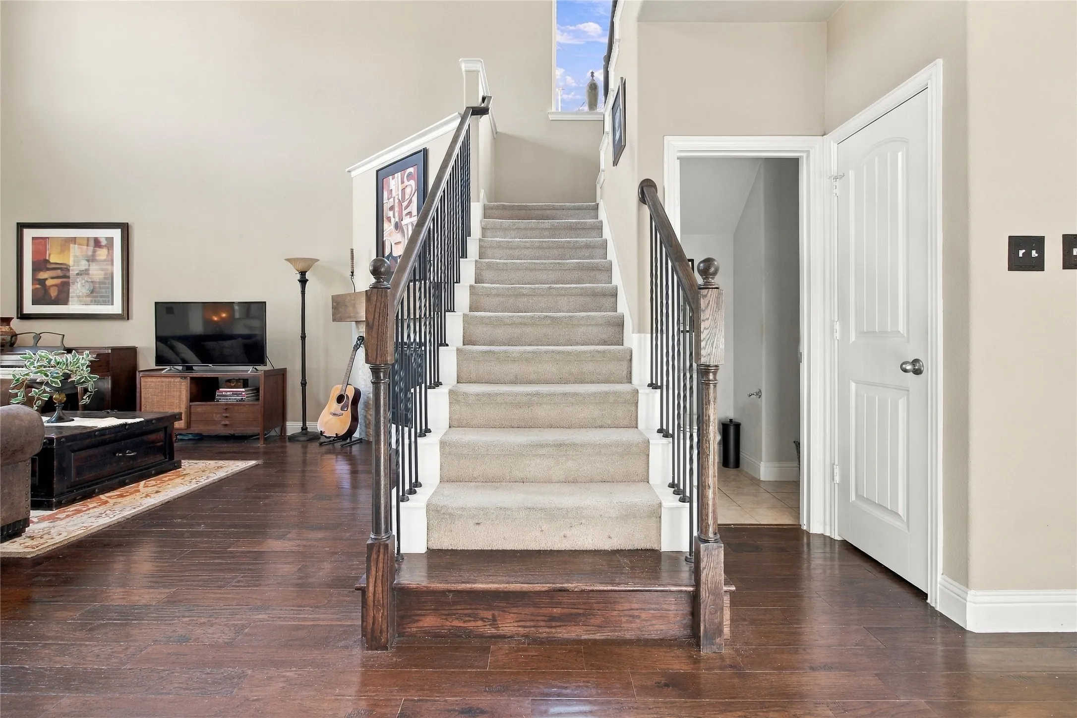 Single Family Residence For Sale in Collin County , 800 Spring Falls Drive, Mc Kinney, Texas 75071, 3 Bedroom, 3 Bathroom, 2 Garage spaces, 2,358 Sqft, built in 2015, mls#21389874, Real Estate Agent in Mc Kinney, Homes For Sale in Collin county, Homes For Sale in Mc Kinney, Realtor in Mc Kinney Texas, Real Estate Brokerage Independent Realty Texas, Luminita Cordes Realtor