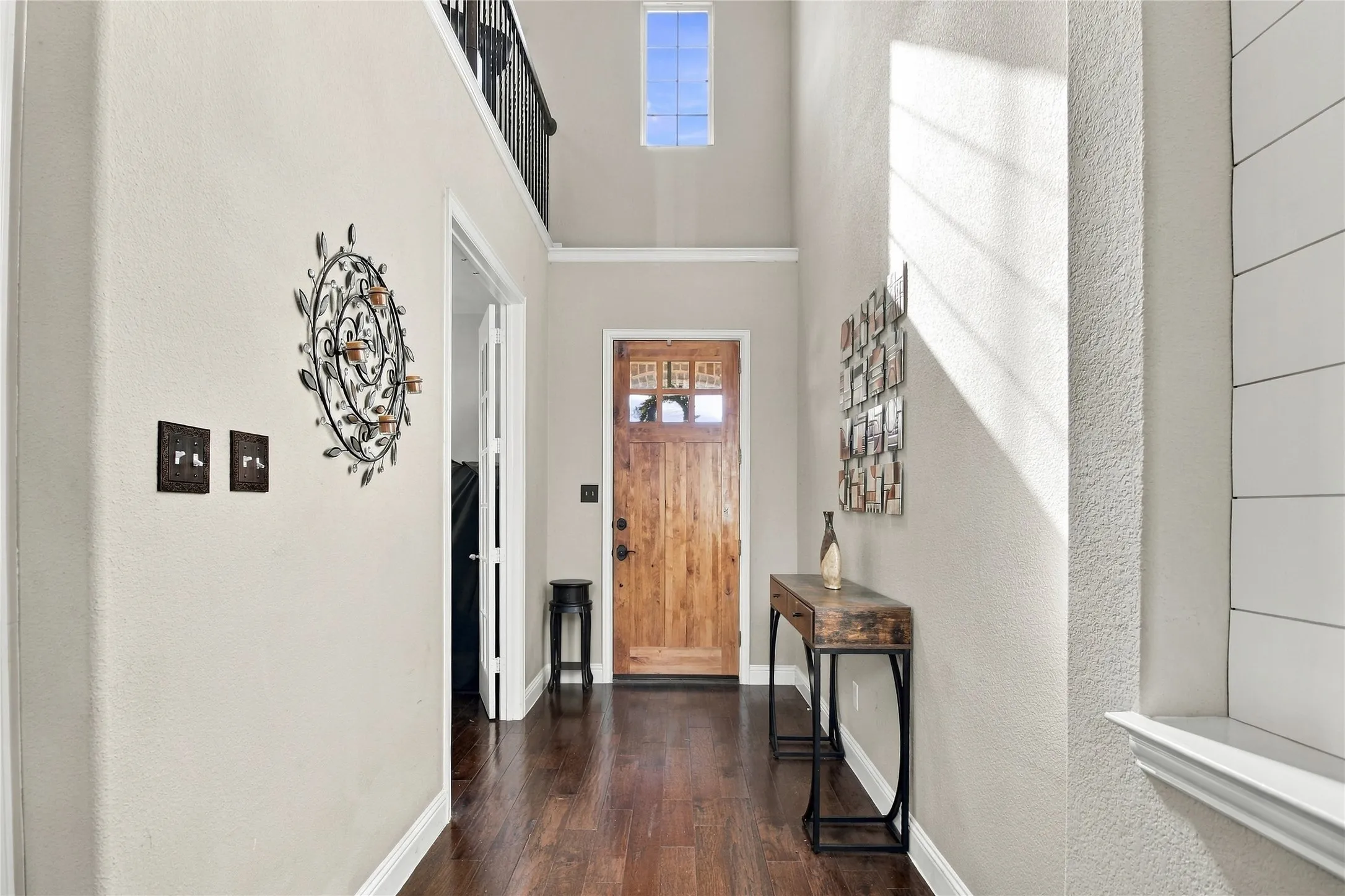 Single Family Residence For Sale in Collin County , 800 Spring Falls Drive, Mc Kinney, Texas 75071, 3 Bedroom, 3 Bathroom, 2 Garage spaces, 2,358 Sqft, built in 2015, mls#21389874, Real Estate Agent in Mc Kinney, Homes For Sale in Collin county, Homes For Sale in Mc Kinney, Realtor in Mc Kinney Texas, Real Estate Brokerage Independent Realty Texas, Luminita Cordes Realtor
