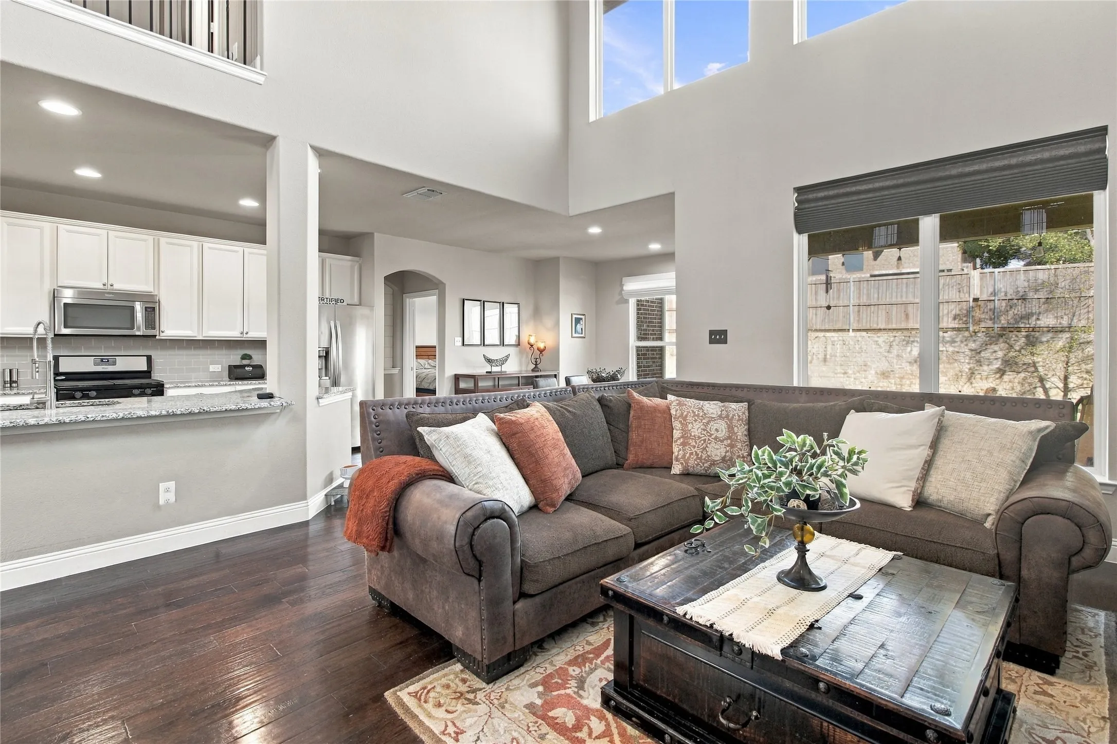 Single Family Residence For Sale in Collin County , 800 Spring Falls Drive, Mc Kinney, Texas 75071, 3 Bedroom, 3 Bathroom, 2 Garage spaces, 2,358 Sqft, built in 2015, mls#21389874, Real Estate Agent in Mc Kinney, Homes For Sale in Collin county, Homes For Sale in Mc Kinney, Realtor in Mc Kinney Texas, Real Estate Brokerage Independent Realty Texas, Luminita Cordes Realtor