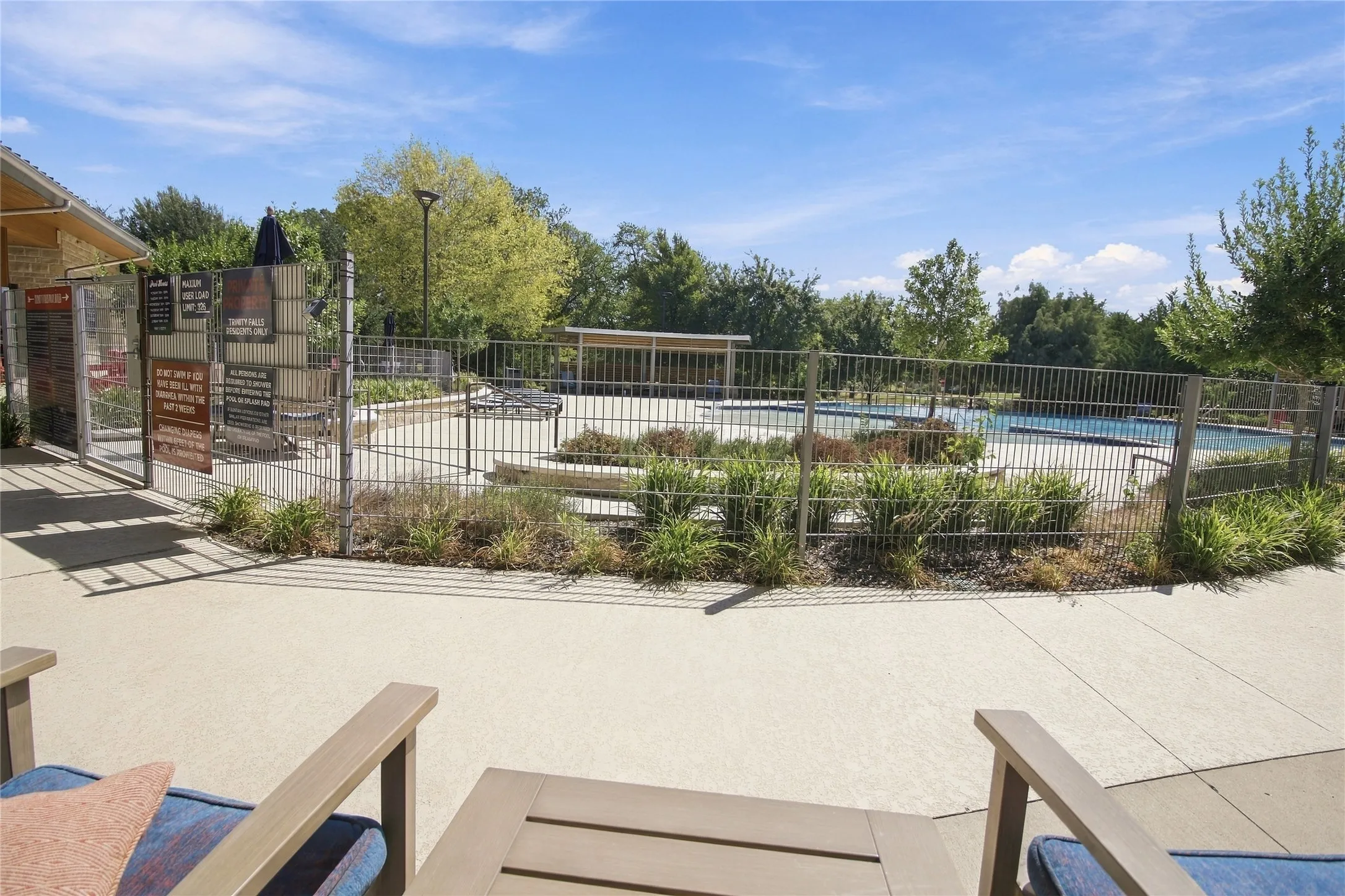 Single Family Residence For Sale in Collin County , 800 Spring Falls Drive, Mc Kinney, Texas 75071, 3 Bedroom, 3 Bathroom, 2 Garage spaces, 2,358 Sqft, built in 2015, mls#21389874, Real Estate Agent in Mc Kinney, Homes For Sale in Collin county, Homes For Sale in Mc Kinney, Realtor in Mc Kinney Texas, Real Estate Brokerage Independent Realty Texas, Luminita Cordes Realtor