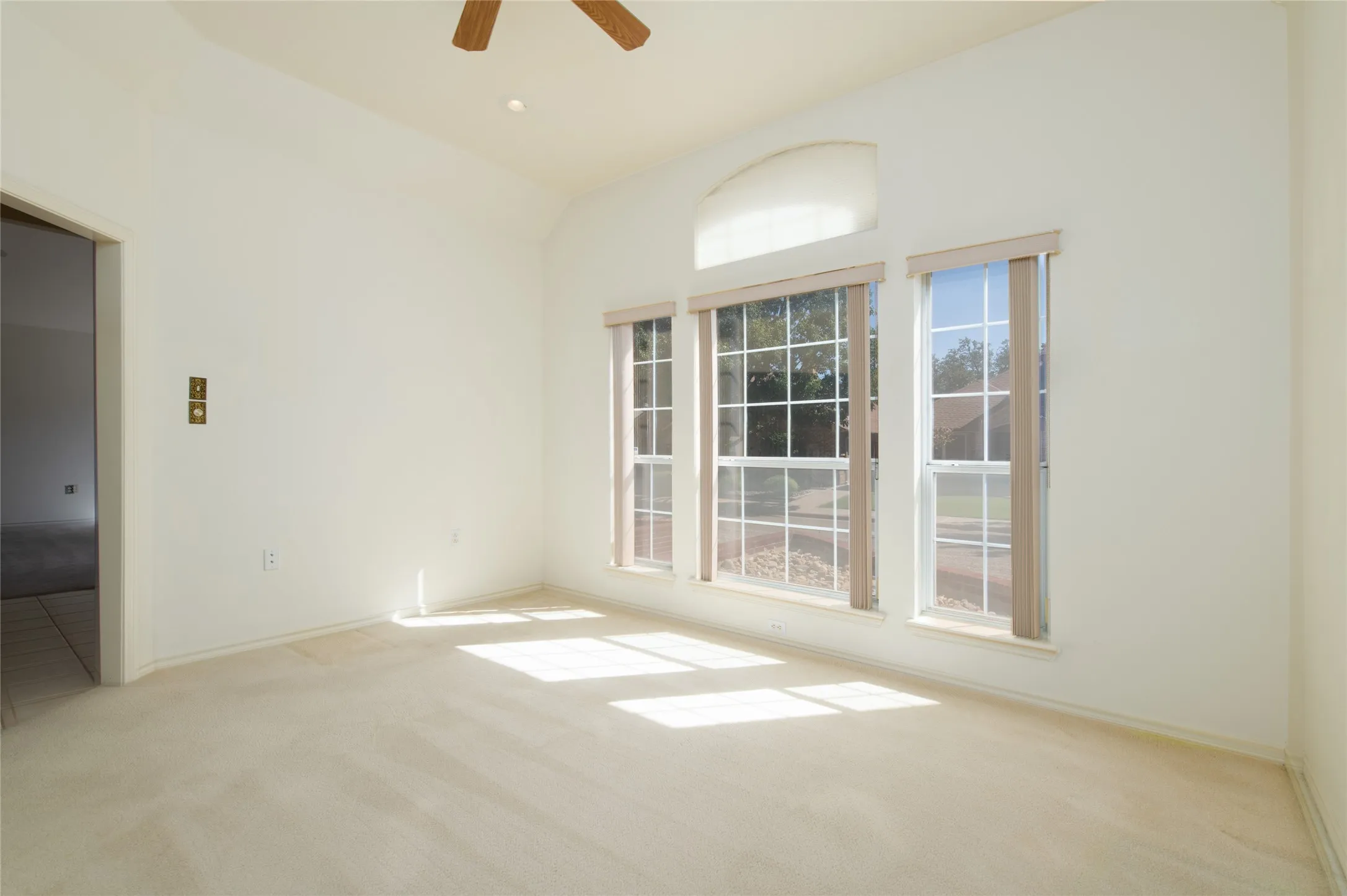 Single Family Residence For Sale in Taylor County , 21 Wynrush Circle, Abilene, Texas 79606, 3 Bedroom, 3 Bathroom, 2 Garage spaces, 2,355 Sqft, built in 1995, mls#21389921, Real Estate Agent in Abilene, Homes For Sale in Taylor county, Homes For Sale in Abilene, Realtor in Abilene Texas, Real Estate Brokerage Independent Realty Texas, Luminita Cordes Realtor