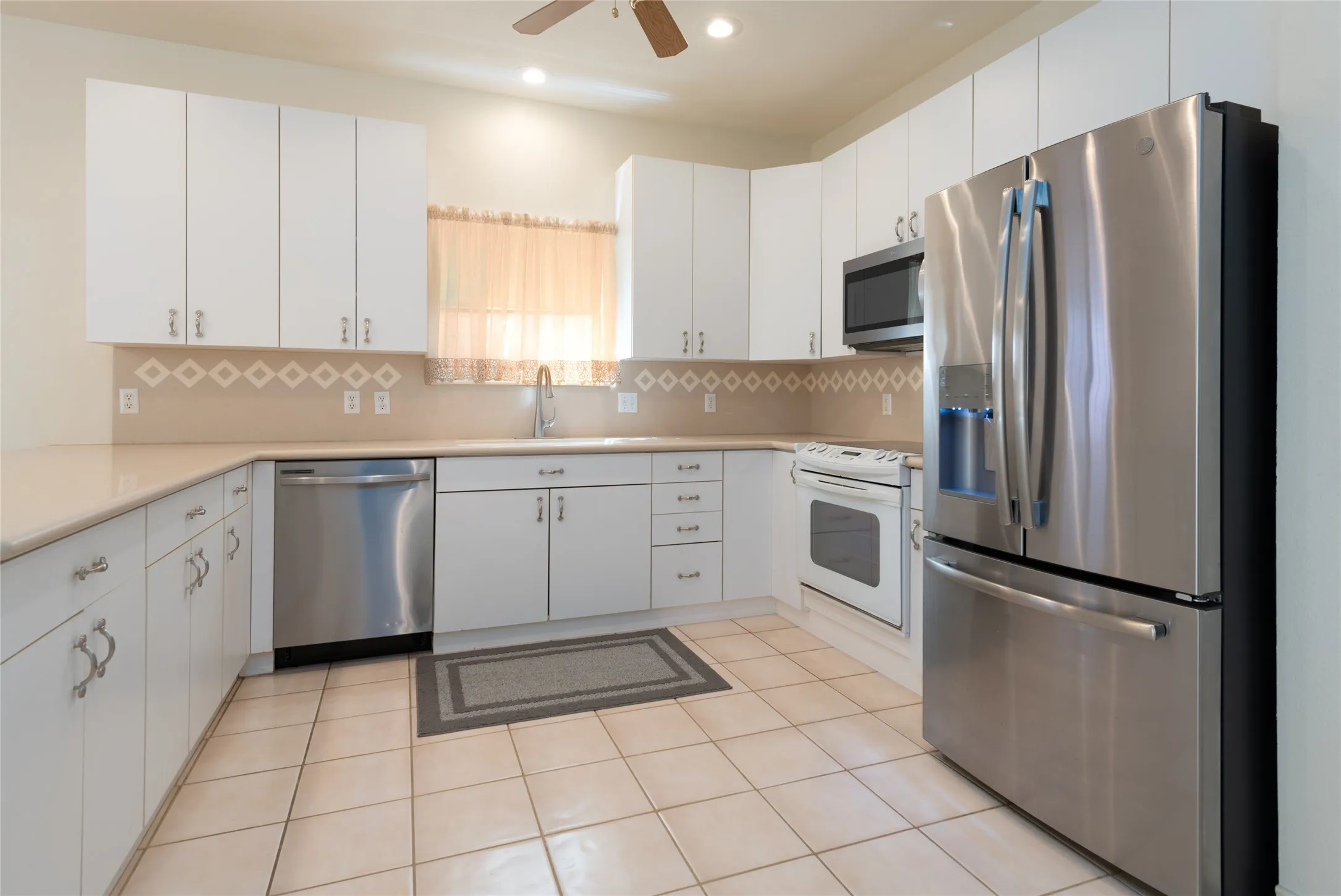 Single Family Residence For Sale in Taylor County , 21 Wynrush Circle, Abilene, Texas 79606, 3 Bedroom, 3 Bathroom, 2 Garage spaces, 2,355 Sqft, built in 1995, mls#21389921, Real Estate Agent in Abilene, Homes For Sale in Taylor county, Homes For Sale in Abilene, Realtor in Abilene Texas, Real Estate Brokerage Independent Realty Texas, Luminita Cordes Realtor