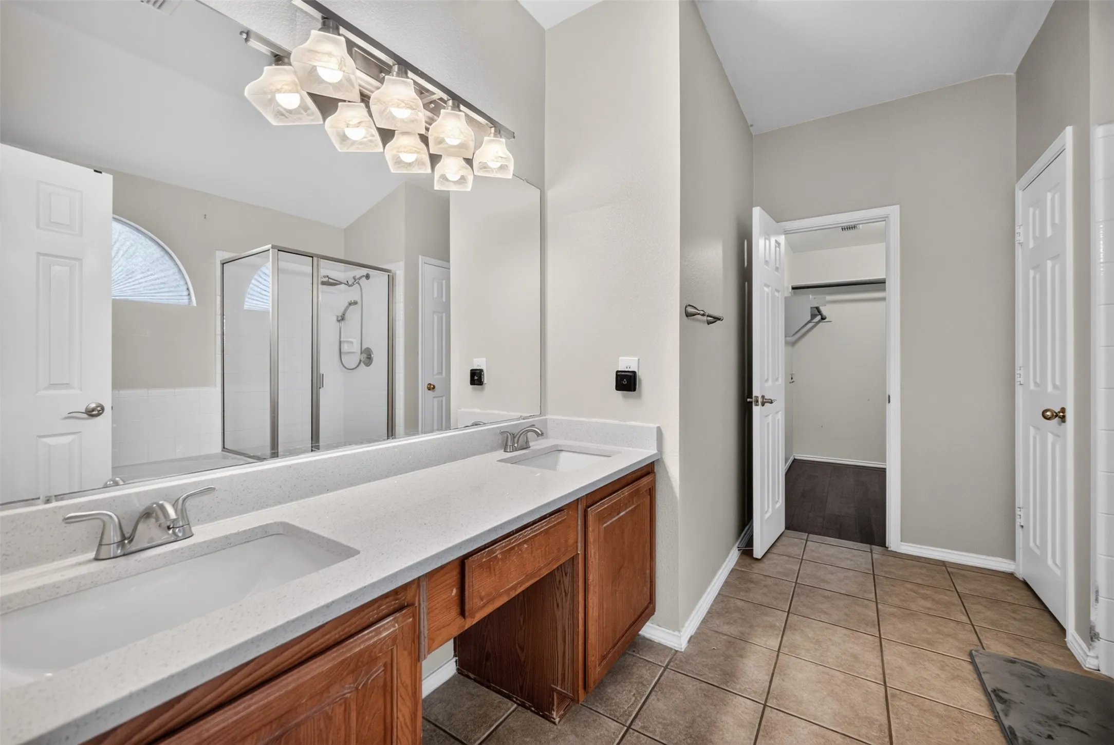 Single Family Residence For Sale in Collin County , 9633 Anns Way, Plano, Texas 75025, 3 Bedroom, 3 Bathroom, 2 Garage spaces, 1,980 Sqft, built in 2001, mls#21388122, Real Estate Agent in Plano, Homes For Sale in Collin county, Homes For Sale in Plano, Realtor in Plano Texas, Real Estate Brokerage Independent Realty Texas, Luminita Cordes Realtor