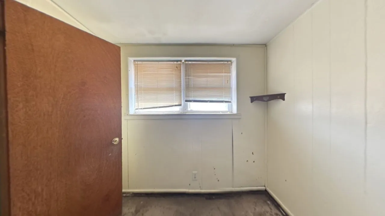 Single Family Residence For Sale in Hardeman County , 310 Combs Street, Quanah, Texas 79252, 3 Bedroom, 2 Bathroom, Garage spaces, 1,854 Sqft, built in 1955, mls#21390141, Real Estate Agent in Quanah, Homes For Sale in Hardeman county, Homes For Sale in Quanah, Realtor in Quanah Texas, Real Estate Brokerage Independent Realty Texas, Luminita Cordes Realtor