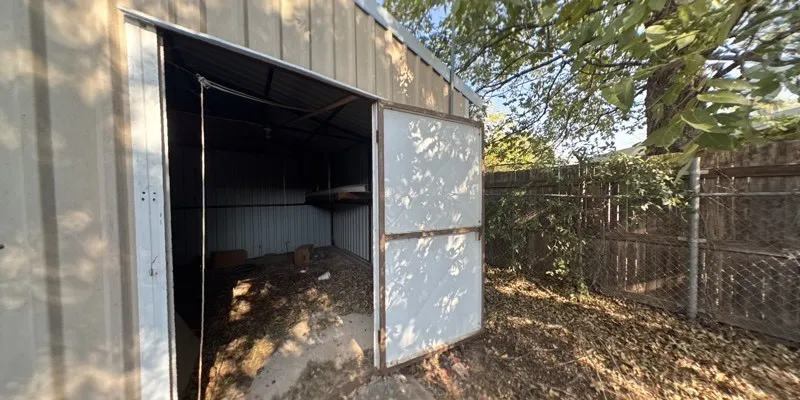 Single Family Residence For Sale in Hardeman County , 310 Combs Street, Quanah, Texas 79252, 3 Bedroom, 2 Bathroom, Garage spaces, 1,854 Sqft, built in 1955, mls#21390141, Real Estate Agent in Quanah, Homes For Sale in Hardeman county, Homes For Sale in Quanah, Realtor in Quanah Texas, Real Estate Brokerage Independent Realty Texas, Luminita Cordes Realtor