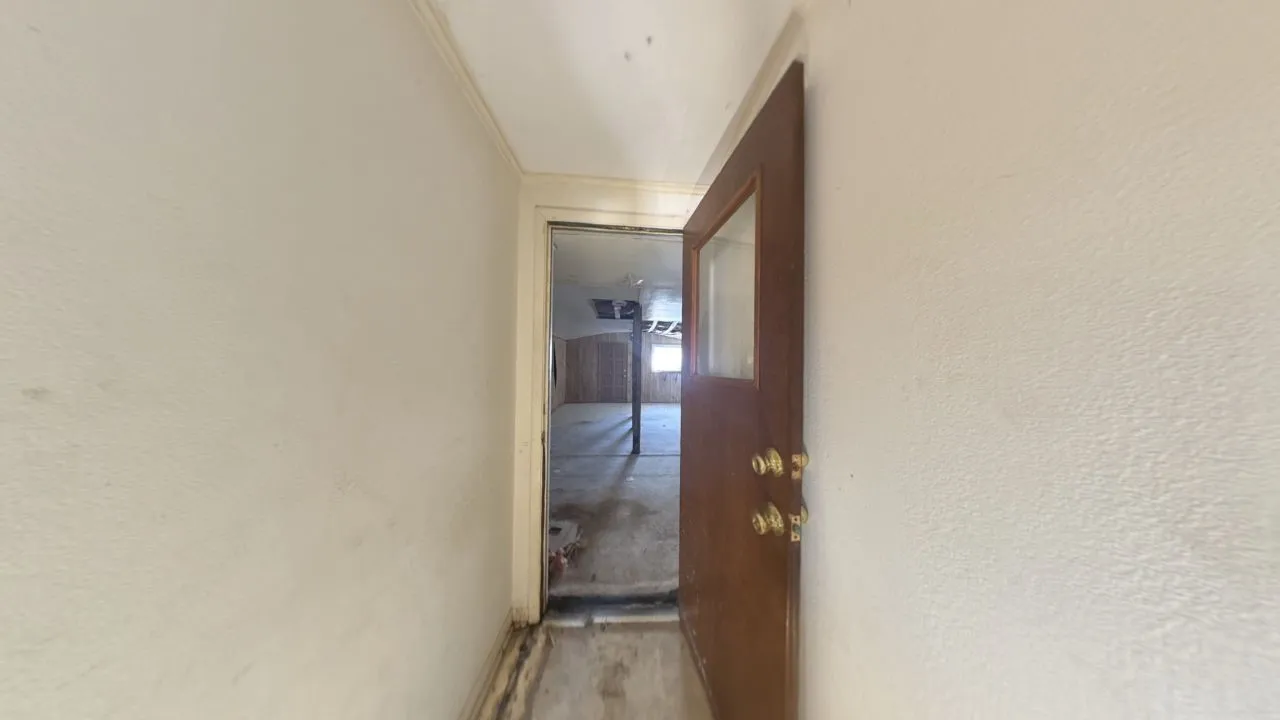 Single Family Residence For Sale in Hardeman County , 310 Combs Street, Quanah, Texas 79252, 3 Bedroom, 2 Bathroom, Garage spaces, 1,854 Sqft, built in 1955, mls#21390141, Real Estate Agent in Quanah, Homes For Sale in Hardeman county, Homes For Sale in Quanah, Realtor in Quanah Texas, Real Estate Brokerage Independent Realty Texas, Luminita Cordes Realtor