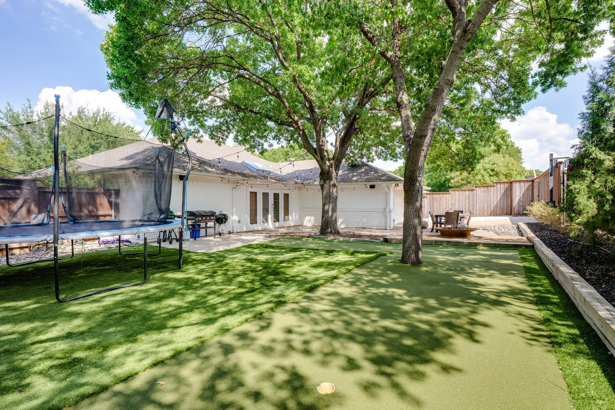 Single Family Residence For Sale in Dallas County , 2214 Eastwood Drive, Richardson, Texas 75080, 4 Bedroom, 3 Bathroom, 2 Garage spaces, 2,521 Sqft, built in 1971, mls#21388831, Real Estate Agent in Richardson, Homes For Sale in Dallas county, Homes For Sale in Richardson, Realtor in Richardson Texas, Real Estate Brokerage Independent Realty Texas, Luminita Cordes Realtor