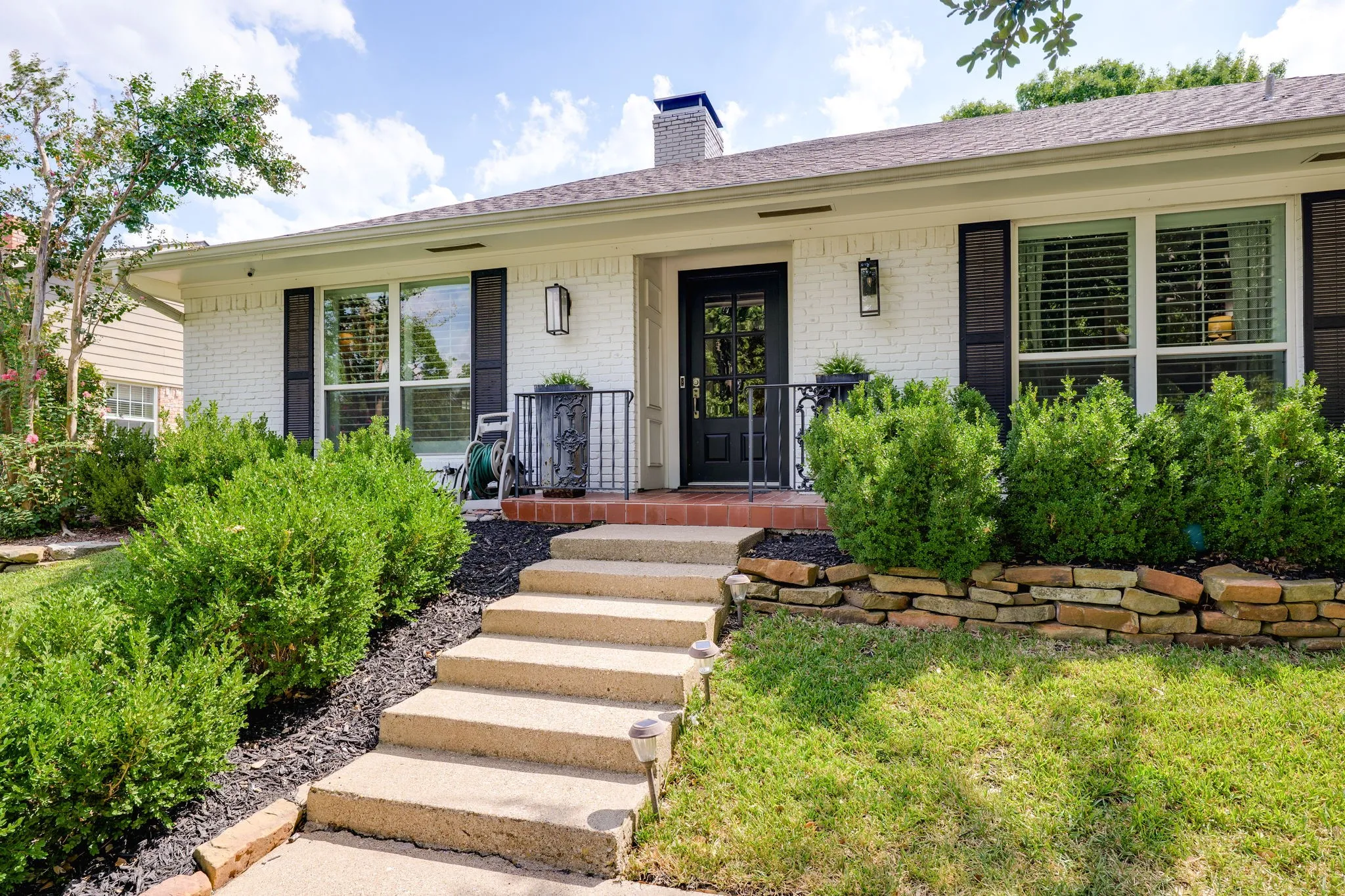 Single Family Residence For Sale in Dallas County , 2214 Eastwood Drive, Richardson, Texas 75080, 4 Bedroom, 3 Bathroom, 2 Garage spaces, 2,521 Sqft, built in 1971, mls#21388831, Real Estate Agent in Richardson, Homes For Sale in Dallas county, Homes For Sale in Richardson, Realtor in Richardson Texas, Real Estate Brokerage Independent Realty Texas, Luminita Cordes Realtor