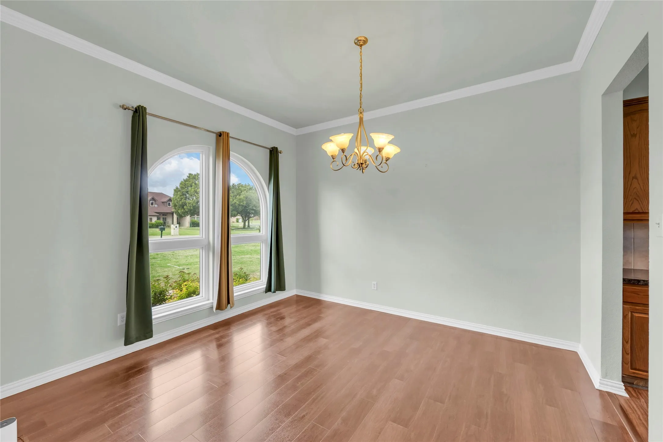 Single Family Residence For Sale in Kaufman County , 16055 Prairie Meadow Lane, Forney, Texas 75126, 4 Bedroom, 2 Bathroom, 2 Garage spaces, 2,425 Sqft, built in 2005, mls#21390149, Real Estate Agent in Forney, Homes For Sale in Kaufman county, Homes For Sale in Forney, Realtor in Forney Texas, Real Estate Brokerage Independent Realty Texas, Luminita Cordes Realtor
