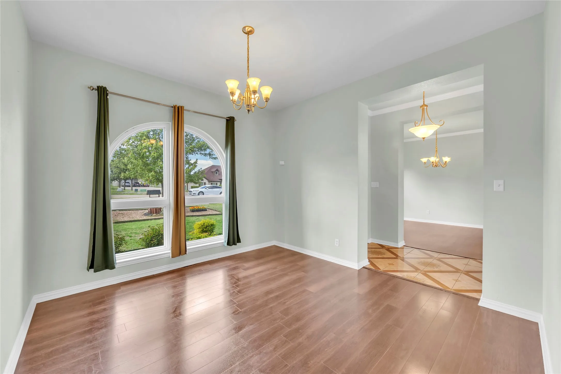 Single Family Residence For Sale in Kaufman County , 16055 Prairie Meadow Lane, Forney, Texas 75126, 4 Bedroom, 2 Bathroom, 2 Garage spaces, 2,425 Sqft, built in 2005, mls#21390149, Real Estate Agent in Forney, Homes For Sale in Kaufman county, Homes For Sale in Forney, Realtor in Forney Texas, Real Estate Brokerage Independent Realty Texas, Luminita Cordes Realtor