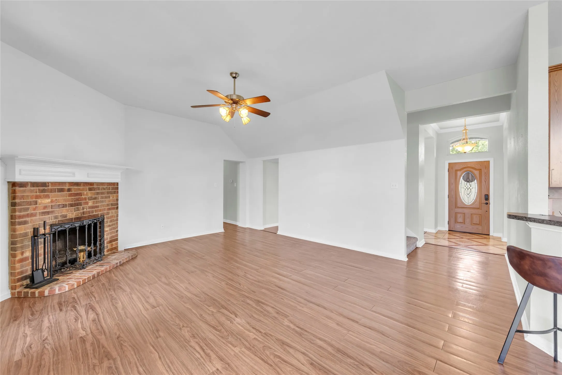 Single Family Residence For Sale in Kaufman County , 16055 Prairie Meadow Lane, Forney, Texas 75126, 4 Bedroom, 2 Bathroom, 2 Garage spaces, 2,425 Sqft, built in 2005, mls#21390149, Real Estate Agent in Forney, Homes For Sale in Kaufman county, Homes For Sale in Forney, Realtor in Forney Texas, Real Estate Brokerage Independent Realty Texas, Luminita Cordes Realtor
