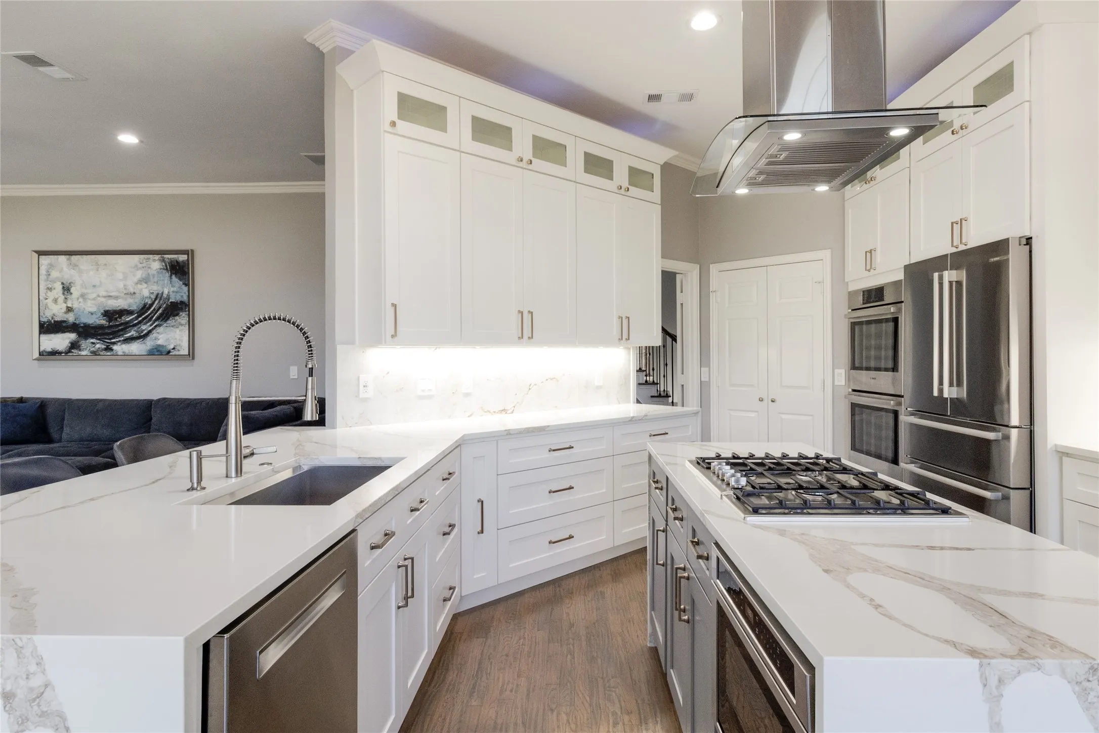 Single Family Residence For Sale in Collin County , 804 Lakewood Drive, Mc Kinney, Texas 75072, 4 Bedroom, 3 Bathroom, 3 Garage spaces, 4,016 Sqft, built in 1994, mls#21389884, Real Estate Agent in Mc Kinney, Homes For Sale in Collin county, Homes For Sale in Mc Kinney, Realtor in Mc Kinney Texas, Real Estate Brokerage Independent Realty Texas, Luminita Cordes Realtor