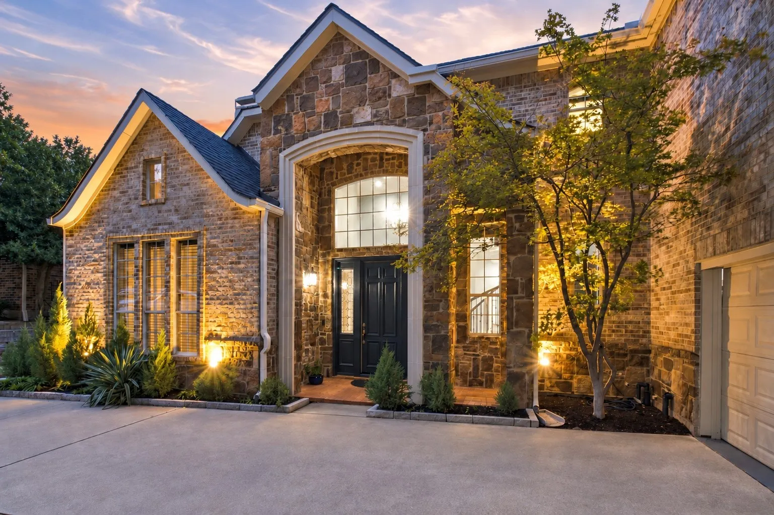 Single Family Residence For Sale in Collin County , 804 Lakewood Drive, Mc Kinney, Texas 75072, 4 Bedroom, 3 Bathroom, 3 Garage spaces, 4,016 Sqft, built in 1994, mls#21389884, Real Estate Agent in Mc Kinney, Homes For Sale in Collin county, Homes For Sale in Mc Kinney, Realtor in Mc Kinney Texas, Real Estate Brokerage Independent Realty Texas, Luminita Cordes Realtor