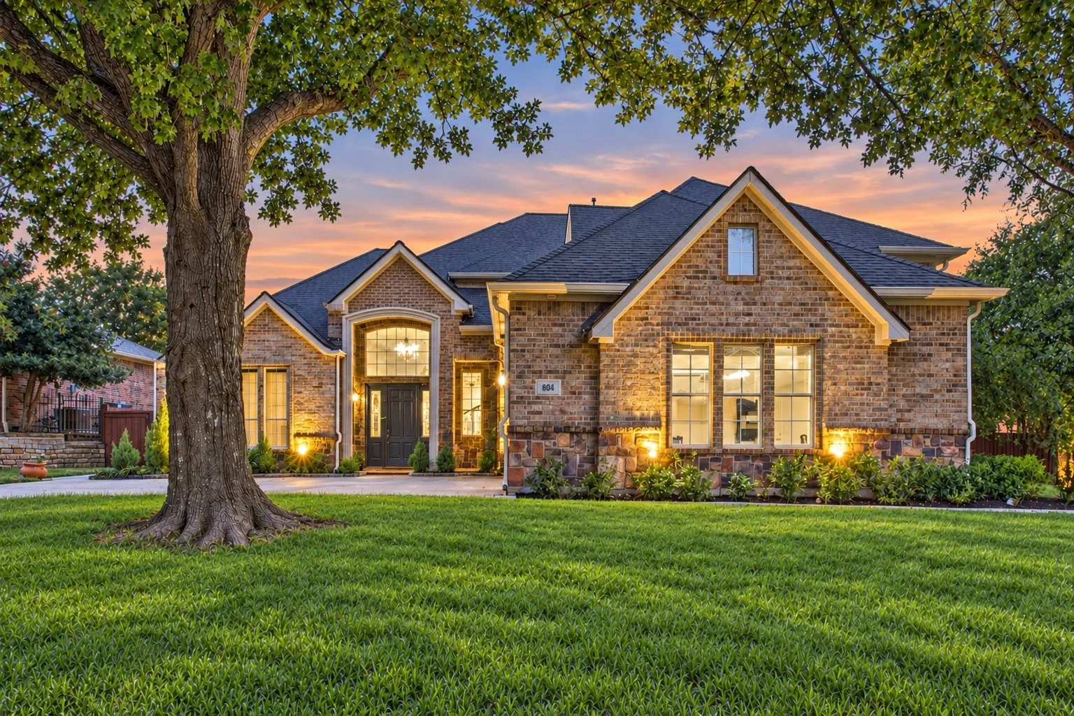 Single Family Residence For Sale in Collin County , 804 Lakewood Drive, Mc Kinney, Texas 75072, 4 Bedroom, 3 Bathroom, 3 Garage spaces, 4,016 Sqft, built in 1994, mls#21389884, Real Estate Agent in Mc Kinney, Homes For Sale in Collin county, Homes For Sale in Mc Kinney, Realtor in Mc Kinney Texas, Real Estate Brokerage Independent Realty Texas, Luminita Cordes Realtor