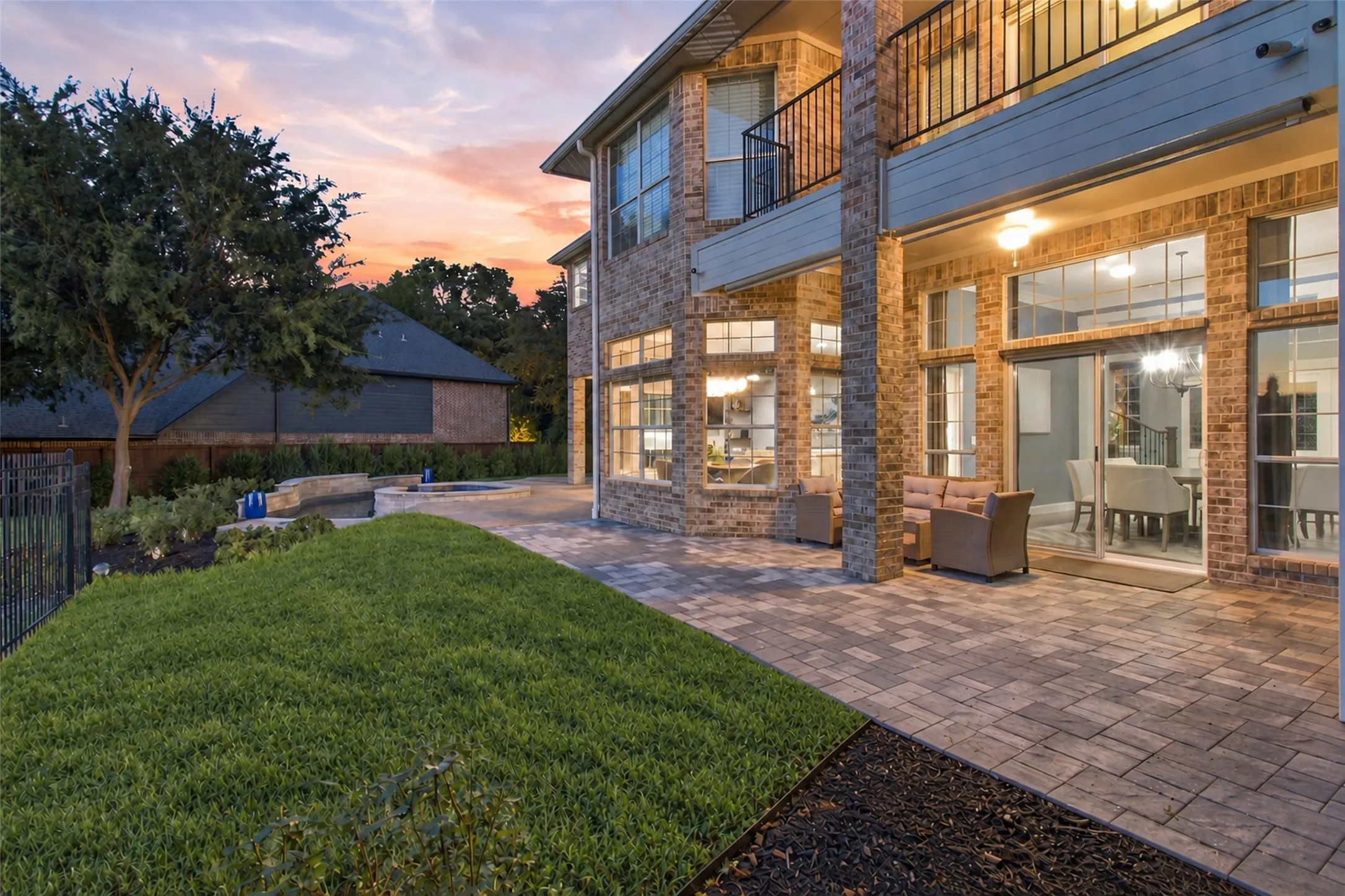 Single Family Residence For Sale in Collin County , 804 Lakewood Drive, Mc Kinney, Texas 75072, 4 Bedroom, 3 Bathroom, 3 Garage spaces, 4,016 Sqft, built in 1994, mls#21389884, Real Estate Agent in Mc Kinney, Homes For Sale in Collin county, Homes For Sale in Mc Kinney, Realtor in Mc Kinney Texas, Real Estate Brokerage Independent Realty Texas, Luminita Cordes Realtor