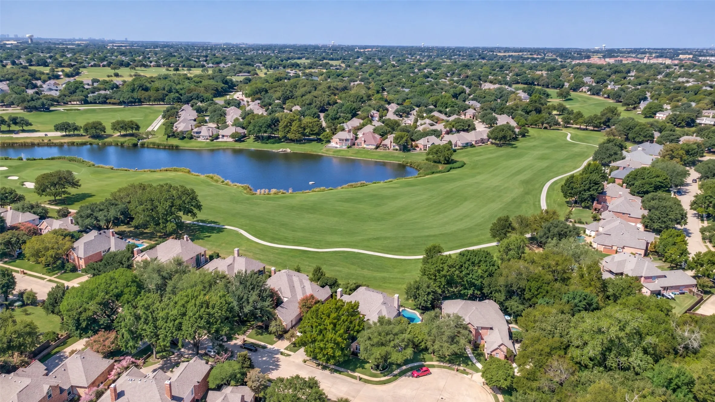Single Family Residence For Sale in Collin County , 804 Lakewood Drive, Mc Kinney, Texas 75072, 4 Bedroom, 3 Bathroom, 3 Garage spaces, 4,016 Sqft, built in 1994, mls#21389884, Real Estate Agent in Mc Kinney, Homes For Sale in Collin county, Homes For Sale in Mc Kinney, Realtor in Mc Kinney Texas, Real Estate Brokerage Independent Realty Texas, Luminita Cordes Realtor