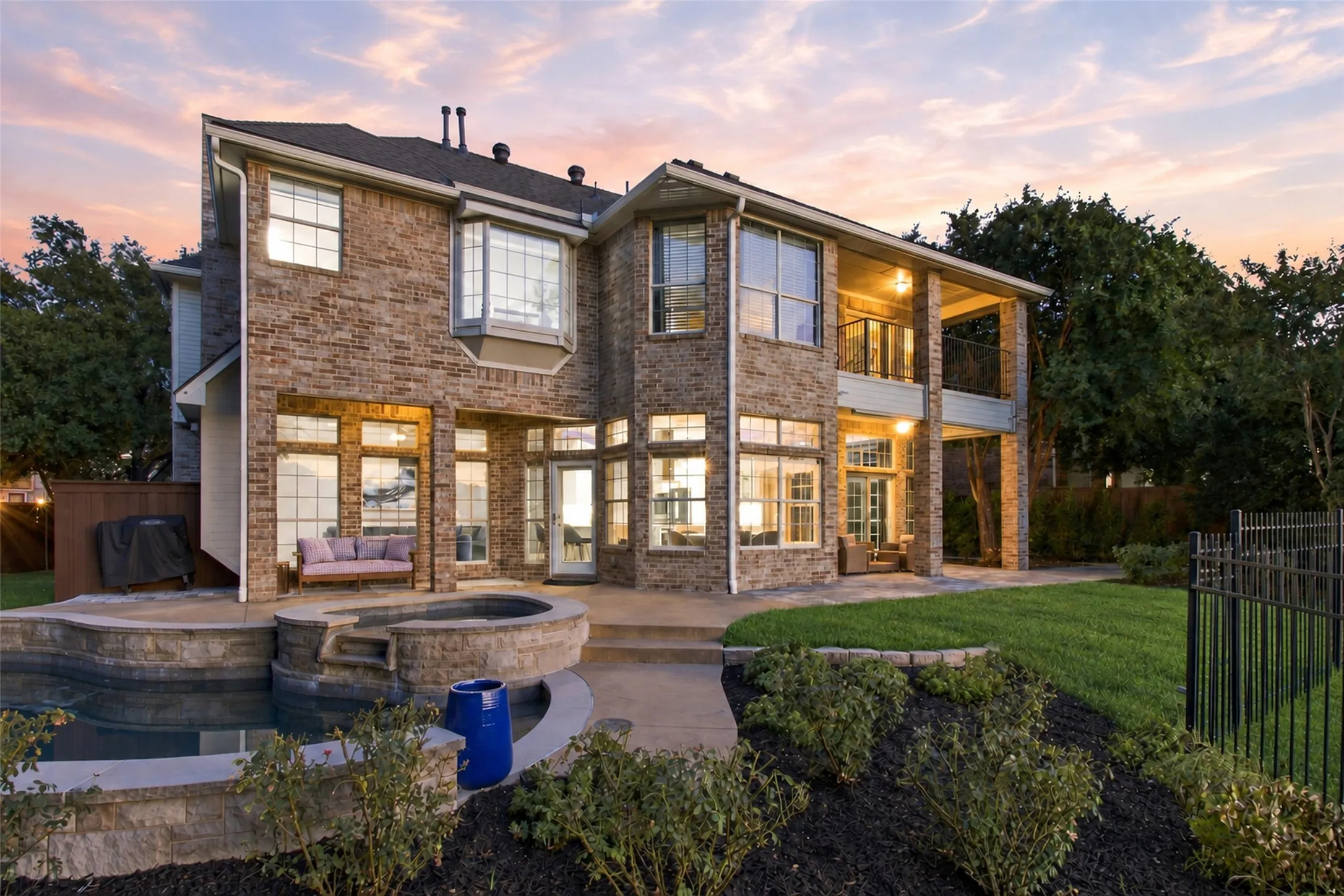 Single Family Residence For Sale in Collin County , 804 Lakewood Drive, Mc Kinney, Texas 75072, 4 Bedroom, 3 Bathroom, 3 Garage spaces, 4,016 Sqft, built in 1994, mls#21389884, Real Estate Agent in Mc Kinney, Homes For Sale in Collin county, Homes For Sale in Mc Kinney, Realtor in Mc Kinney Texas, Real Estate Brokerage Independent Realty Texas, Luminita Cordes Realtor