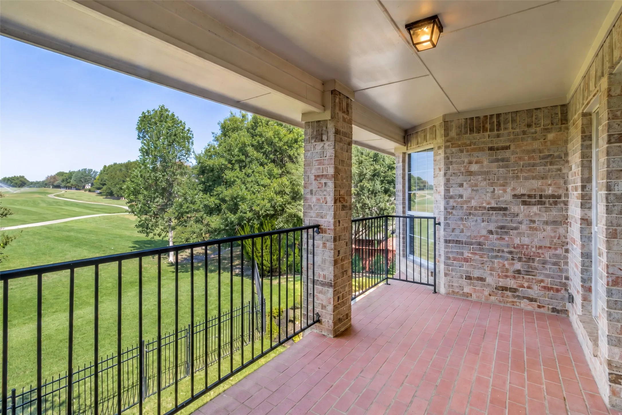 Single Family Residence For Sale in Collin County , 804 Lakewood Drive, Mc Kinney, Texas 75072, 4 Bedroom, 3 Bathroom, 3 Garage spaces, 4,016 Sqft, built in 1994, mls#21389884, Real Estate Agent in Mc Kinney, Homes For Sale in Collin county, Homes For Sale in Mc Kinney, Realtor in Mc Kinney Texas, Real Estate Brokerage Independent Realty Texas, Luminita Cordes Realtor