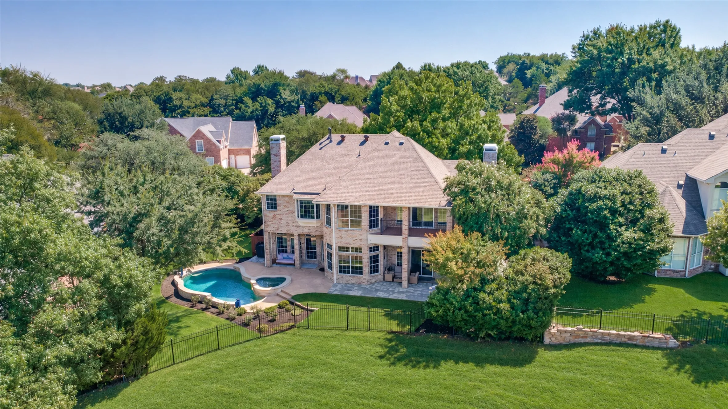 Single Family Residence For Sale in Collin County , 804 Lakewood Drive, Mc Kinney, Texas 75072, 4 Bedroom, 3 Bathroom, 3 Garage spaces, 4,016 Sqft, built in 1994, mls#21389884, Real Estate Agent in Mc Kinney, Homes For Sale in Collin county, Homes For Sale in Mc Kinney, Realtor in Mc Kinney Texas, Real Estate Brokerage Independent Realty Texas, Luminita Cordes Realtor
