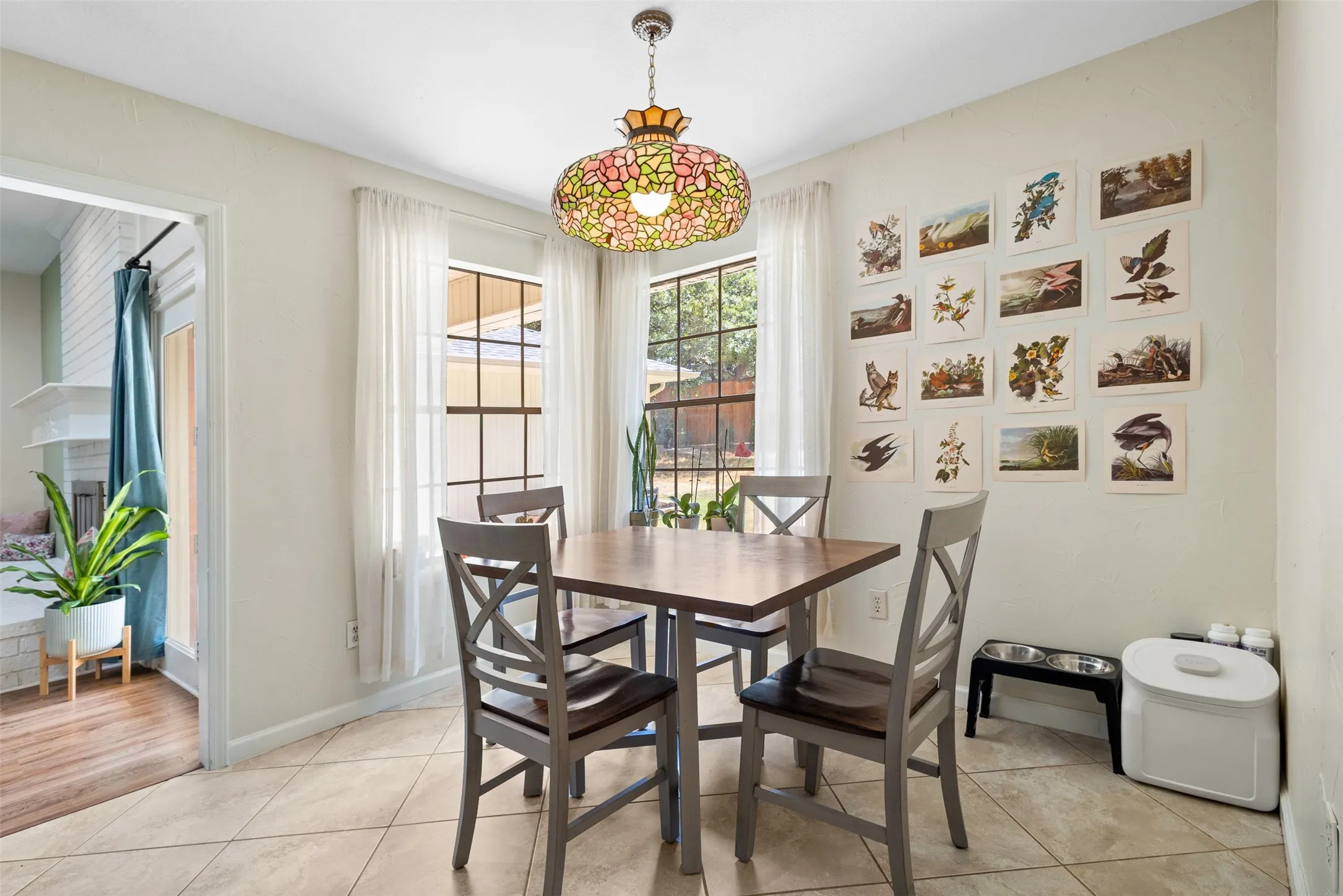 Single Family Residence For Sale in Tarrant County , 5816 Gatewood Drive, Arlington, Texas 76016, 3 Bedroom, 3 Bathroom, 2 Garage spaces, 2,569 Sqft, built in 1977, mls#21386898, Real Estate Agent in Arlington, Homes For Sale in Tarrant county, Homes For Sale in Arlington, Realtor in Arlington Texas, Real Estate Brokerage Independent Realty Texas, Luminita Cordes Realtor