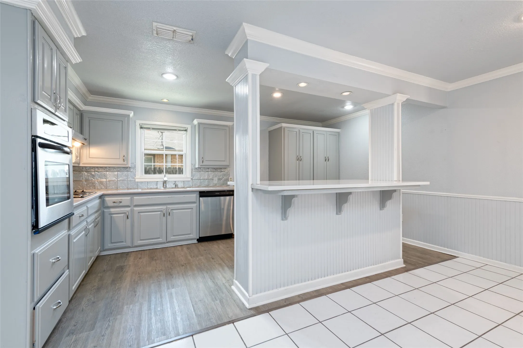 Single Family Residence For Sale in Taylor County , 3142 Columbia Drive, Abilene, Texas 79605, 3 Bedroom, 2 Bathroom, Garage spaces, 2,000 Sqft, built in 1958, mls#21390144, Real Estate Agent in Abilene, Homes For Sale in Taylor county, Homes For Sale in Abilene, Realtor in Abilene Texas, Real Estate Brokerage Independent Realty Texas, Luminita Cordes Realtor