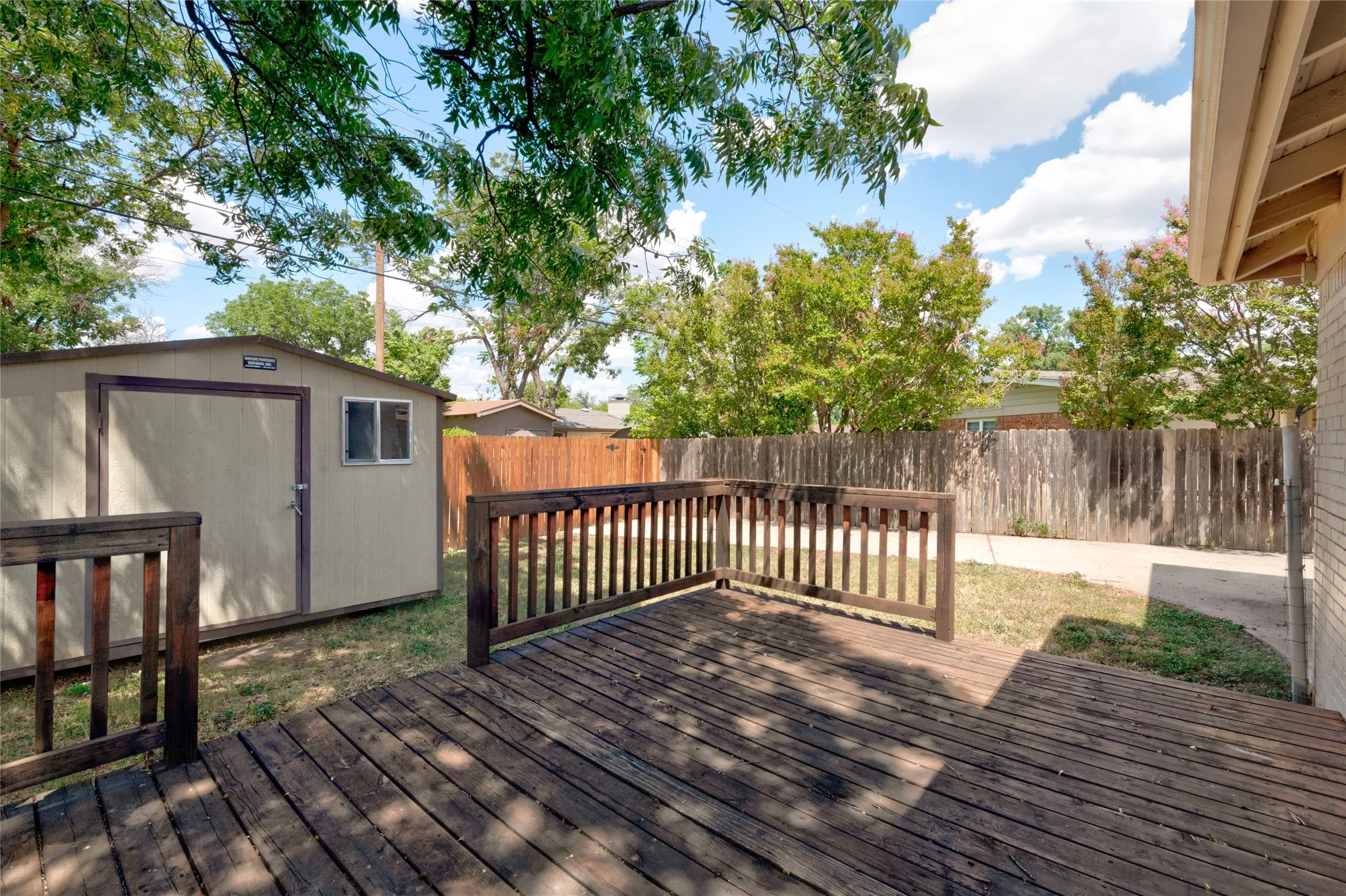 Single Family Residence For Sale in Taylor County , 3142 Columbia Drive, Abilene, Texas 79605, 3 Bedroom, 2 Bathroom, Garage spaces, 2,000 Sqft, built in 1958, mls#21390144, Real Estate Agent in Abilene, Homes For Sale in Taylor county, Homes For Sale in Abilene, Realtor in Abilene Texas, Real Estate Brokerage Independent Realty Texas, Luminita Cordes Realtor