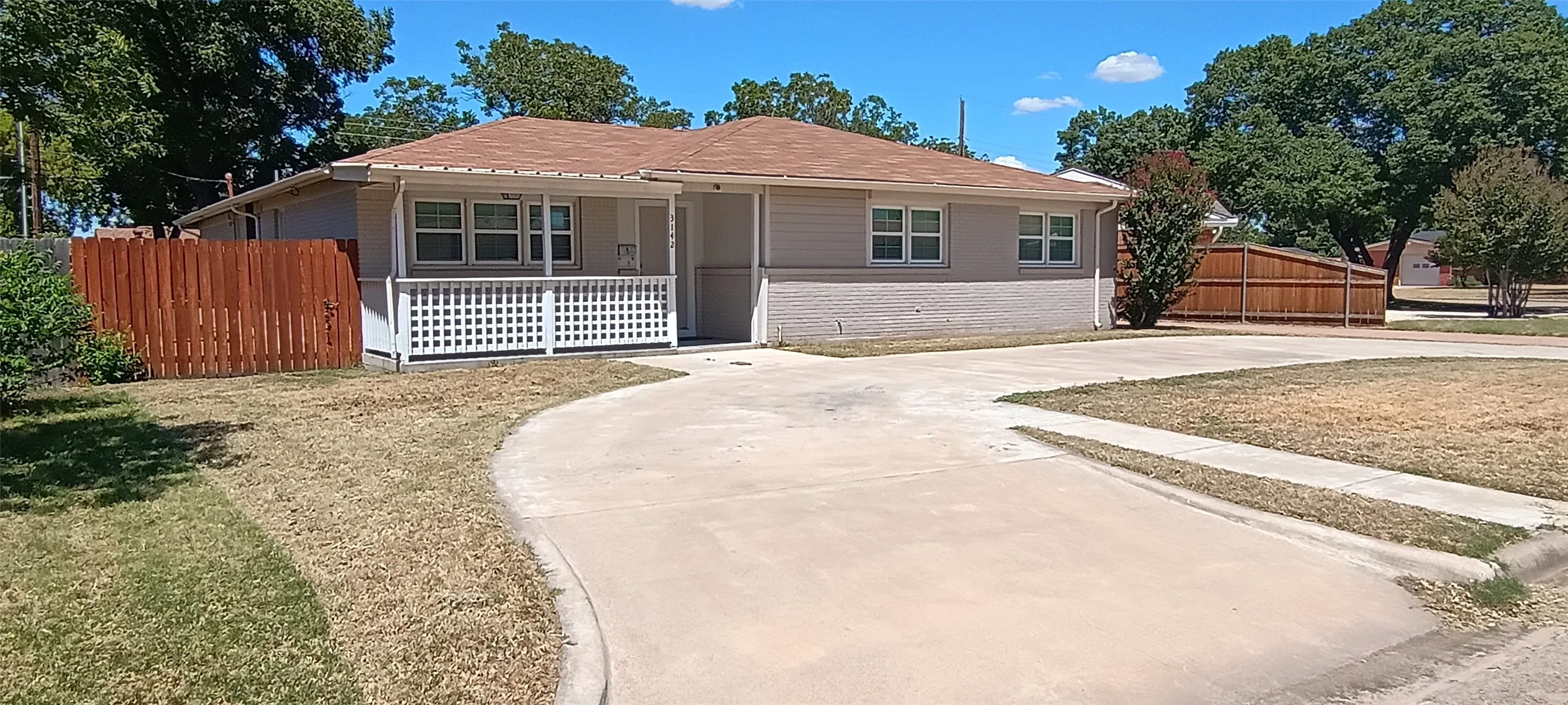 Single Family Residence For Sale in Taylor County , 3142 Columbia Drive, Abilene, Texas 79605, 3 Bedroom, 2 Bathroom, Garage spaces, 2,000 Sqft, built in 1958, mls#21390144, Real Estate Agent in Abilene, Homes For Sale in Taylor county, Homes For Sale in Abilene, Realtor in Abilene Texas, Real Estate Brokerage Independent Realty Texas, Luminita Cordes Realtor