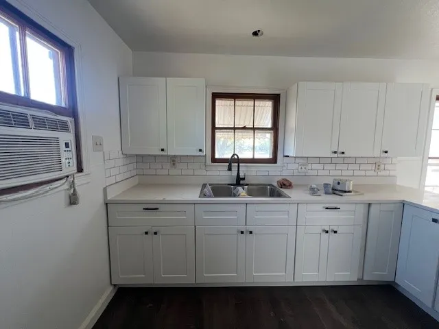 Single Family Residence For Rent in Taylor County , 1466 Park Avenue, Abilene, Texas 79603, 2 Bedroom, 1 Bathroom, Garage spaces, 1,038 Sqft, built in 1950, mls#21390153, Real Estate Agent in Abilene, Homes For Rent in Taylor county, Homes For Rent in Abilene, Realtor in Abilene Texas, Real Estate Brokerage Independent Realty Texas, Luminita Cordes Realtor