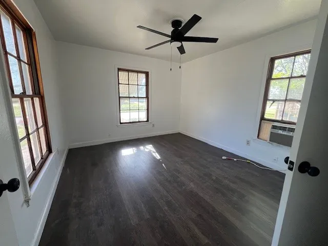 Single Family Residence For Rent in Taylor County , 1466 Park Avenue, Abilene, Texas 79603, 2 Bedroom, 1 Bathroom, Garage spaces, 1,038 Sqft, built in 1950, mls#21390153, Real Estate Agent in Abilene, Homes For Rent in Taylor county, Homes For Rent in Abilene, Realtor in Abilene Texas, Real Estate Brokerage Independent Realty Texas, Luminita Cordes Realtor