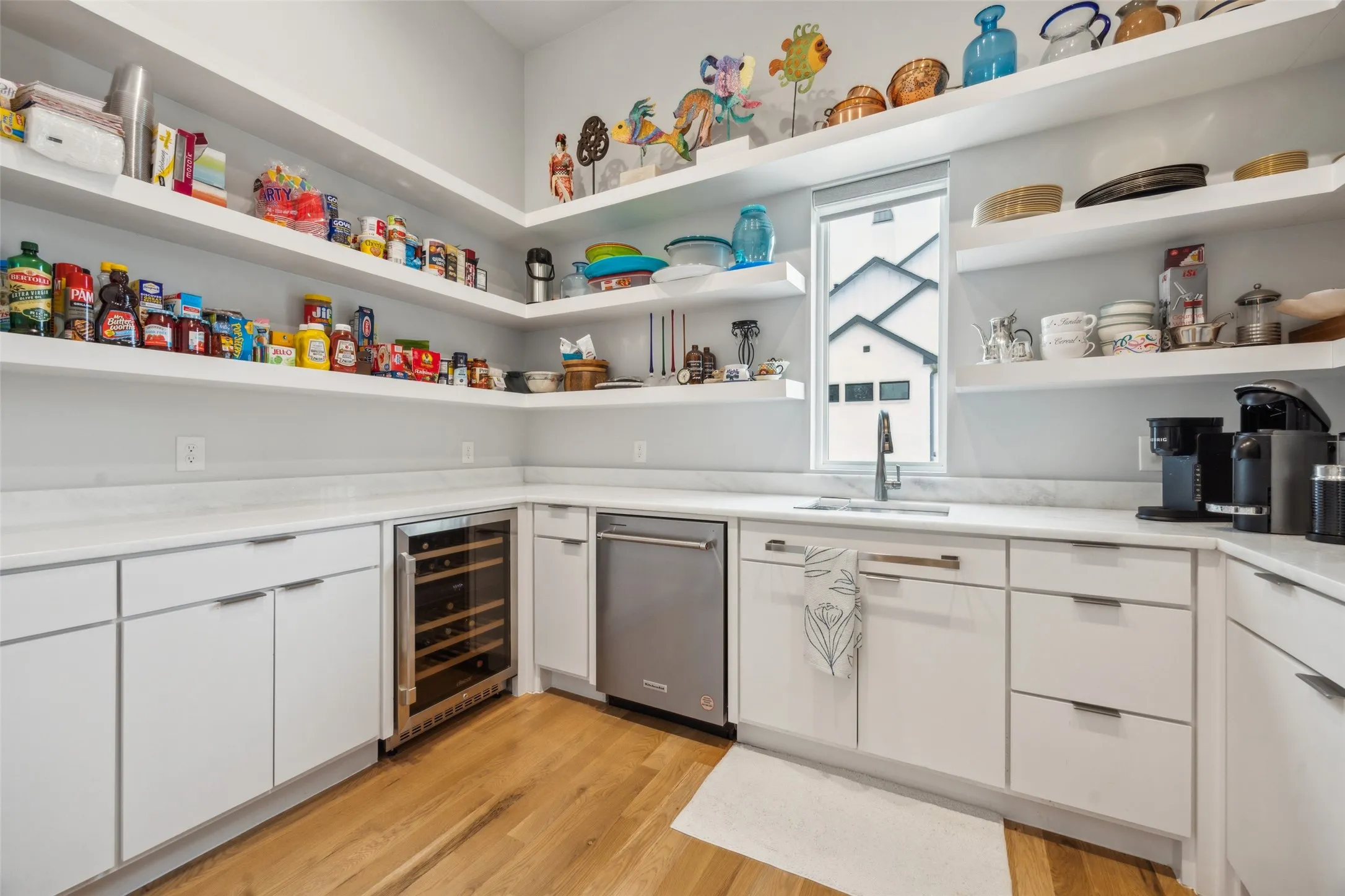 Single Family Residence For Sale in Rockwall County , 405 Kings Landing, Heath, Texas 75032, 4 Bedroom, 7 Bathroom, 3 Garage spaces, 5,734 Sqft, built in 2021, mls#21386962, Real Estate Agent in Heath, Homes For Sale in Rockwall county, Homes For Sale in Heath, Realtor in Heath Texas, Real Estate Brokerage Independent Realty Texas, Luminita Cordes Realtor