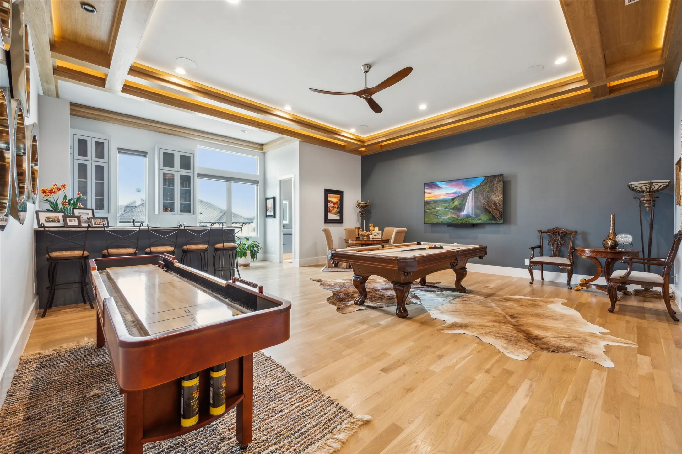 Single Family Residence For Sale in Rockwall County , 405 Kings Landing, Heath, Texas 75032, 4 Bedroom, 7 Bathroom, 3 Garage spaces, 5,734 Sqft, built in 2021, mls#21386962, Real Estate Agent in Heath, Homes For Sale in Rockwall county, Homes For Sale in Heath, Realtor in Heath Texas, Real Estate Brokerage Independent Realty Texas, Luminita Cordes Realtor
