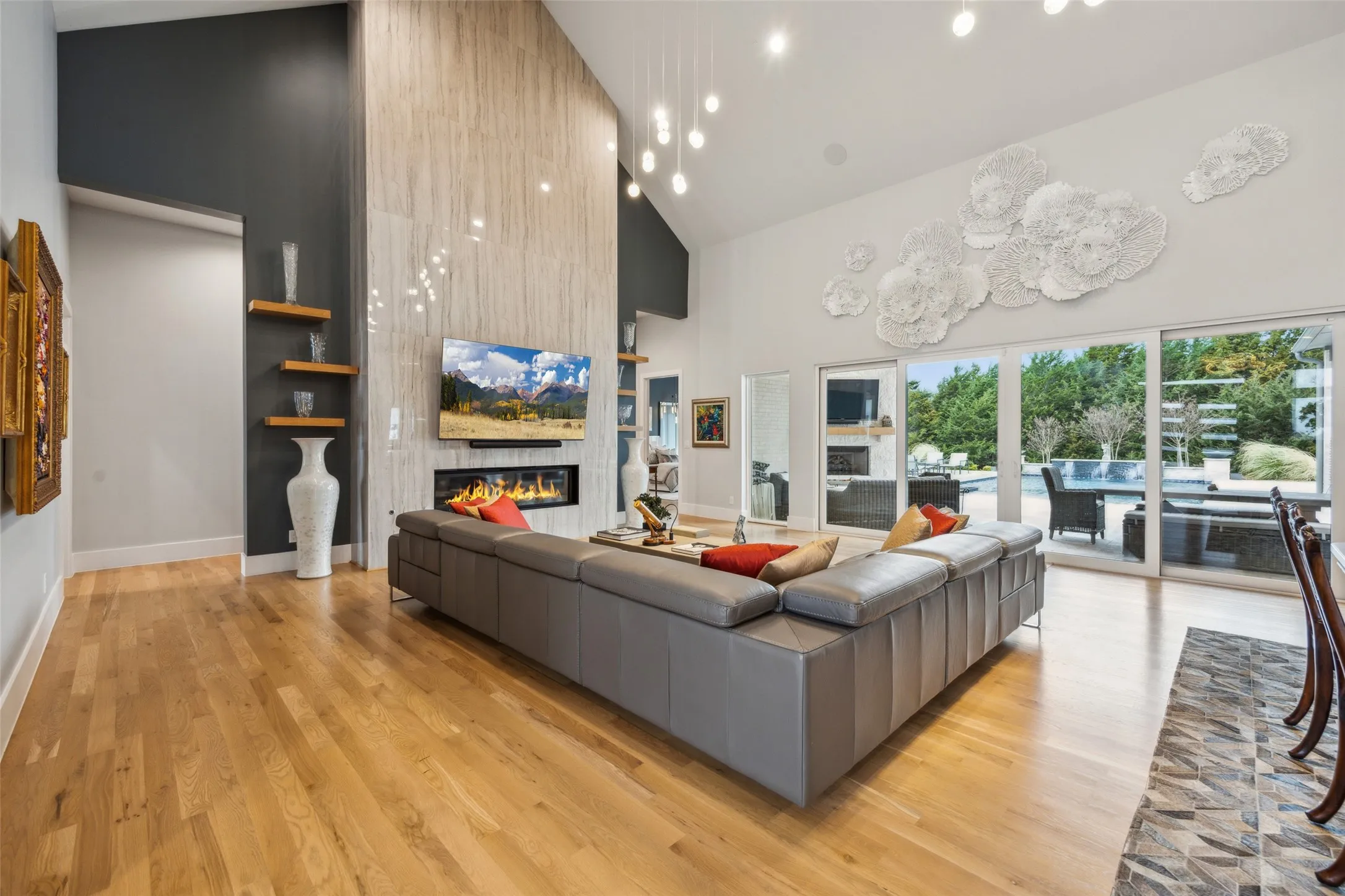 Single Family Residence For Sale in Rockwall County , 405 Kings Landing, Heath, Texas 75032, 4 Bedroom, 7 Bathroom, 3 Garage spaces, 5,734 Sqft, built in 2021, mls#21386962, Real Estate Agent in Heath, Homes For Sale in Rockwall county, Homes For Sale in Heath, Realtor in Heath Texas, Real Estate Brokerage Independent Realty Texas, Luminita Cordes Realtor