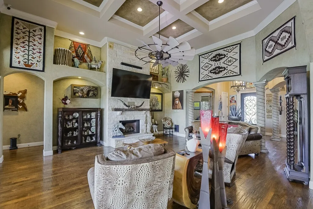 Single Family Residence For Sale in Parker County , 173 Pinnacle Peak Lane, Weatherford, Texas 76087, 3 Bedroom, 3 Bathroom, 3 Garage spaces, 3,452 Sqft, built in 2009, mls#21388951, Real Estate Agent in Weatherford, Homes For Sale in Parker county, Homes For Sale in Weatherford, Realtor in Weatherford Texas, Real Estate Brokerage Independent Realty Texas, Luminita Cordes Realtor
