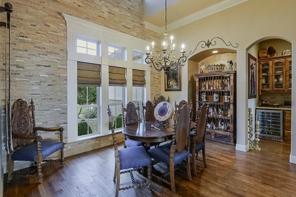 Single Family Residence For Sale in Parker County , 173 Pinnacle Peak Lane, Weatherford, Texas 76087, 3 Bedroom, 3 Bathroom, 3 Garage spaces, 3,452 Sqft, built in 2009, mls#21388951, Real Estate Agent in Weatherford, Homes For Sale in Parker county, Homes For Sale in Weatherford, Realtor in Weatherford Texas, Real Estate Brokerage Independent Realty Texas, Luminita Cordes Realtor