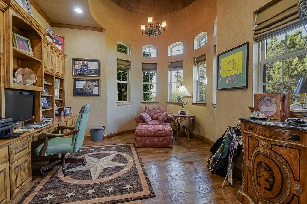 Single Family Residence For Sale in Parker County , 173 Pinnacle Peak Lane, Weatherford, Texas 76087, 3 Bedroom, 3 Bathroom, 3 Garage spaces, 3,452 Sqft, built in 2009, mls#21388951, Real Estate Agent in Weatherford, Homes For Sale in Parker county, Homes For Sale in Weatherford, Realtor in Weatherford Texas, Real Estate Brokerage Independent Realty Texas, Luminita Cordes Realtor
