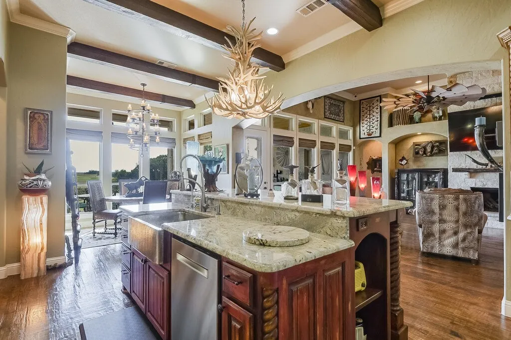 Single Family Residence For Sale in Parker County , 173 Pinnacle Peak Lane, Weatherford, Texas 76087, 3 Bedroom, 3 Bathroom, 3 Garage spaces, 3,452 Sqft, built in 2009, mls#21388951, Real Estate Agent in Weatherford, Homes For Sale in Parker county, Homes For Sale in Weatherford, Realtor in Weatherford Texas, Real Estate Brokerage Independent Realty Texas, Luminita Cordes Realtor