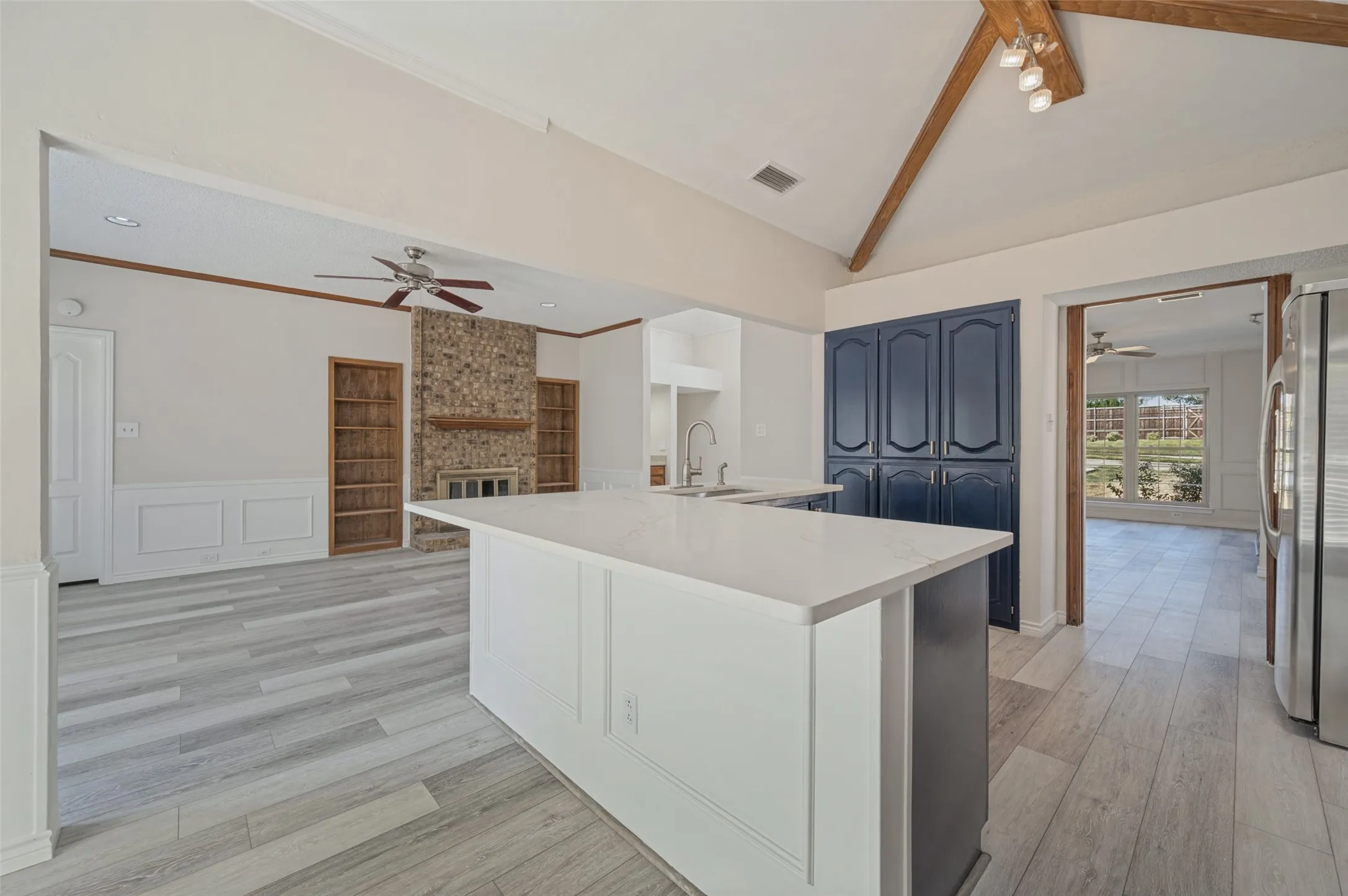 Single Family Residence For Sale in Denton County , 1404 Chesterfield Drive, Carrollton, Texas 75007, 4 Bedroom, 2 Bathroom, 2 Garage spaces, 2,132 Sqft, built in 1985, mls#21388578, Real Estate Agent in Carrollton, Homes For Sale in Denton county, Homes For Sale in Carrollton, Realtor in Carrollton Texas, Real Estate Brokerage Independent Realty Texas, Luminita Cordes Realtor