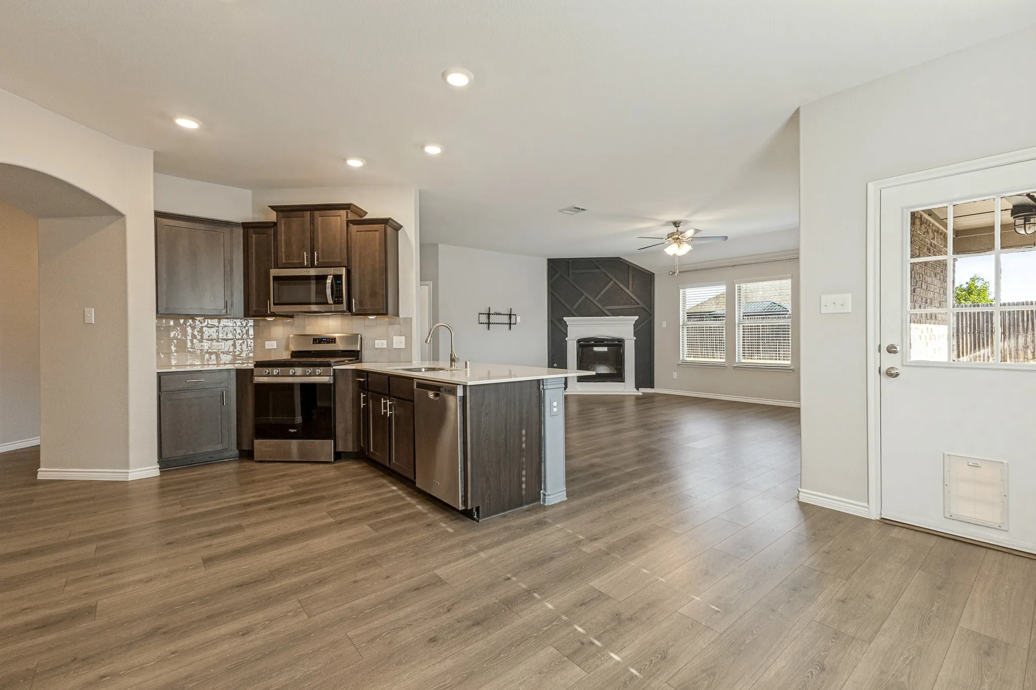 Single Family Residence For Rent in Rockwall County , 314 Gatecrest Drive, Fate, Texas 75087, 3 Bedroom, 2 Bathroom, 2 Garage spaces, 1,760 Sqft, built in 2022, mls#21388221, Real Estate Agent in Fate, Homes For Rent in Rockwall county, Homes For Rent in Fate, Realtor in Fate Texas, Real Estate Brokerage Independent Realty Texas, Luminita Cordes Realtor