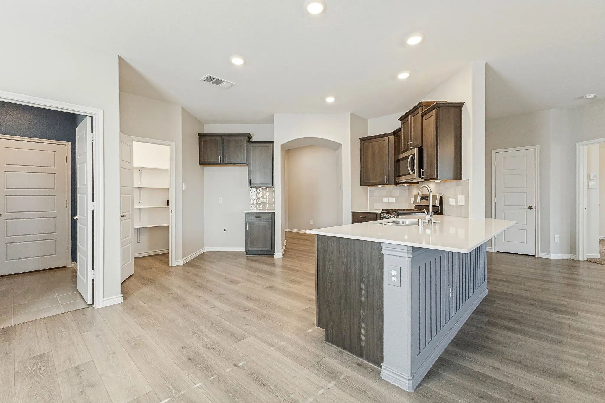 Single Family Residence For Rent in Rockwall County , 314 Gatecrest Drive, Fate, Texas 75087, 3 Bedroom, 2 Bathroom, 2 Garage spaces, 1,760 Sqft, built in 2022, mls#21388221, Real Estate Agent in Fate, Homes For Rent in Rockwall county, Homes For Rent in Fate, Realtor in Fate Texas, Real Estate Brokerage Independent Realty Texas, Luminita Cordes Realtor