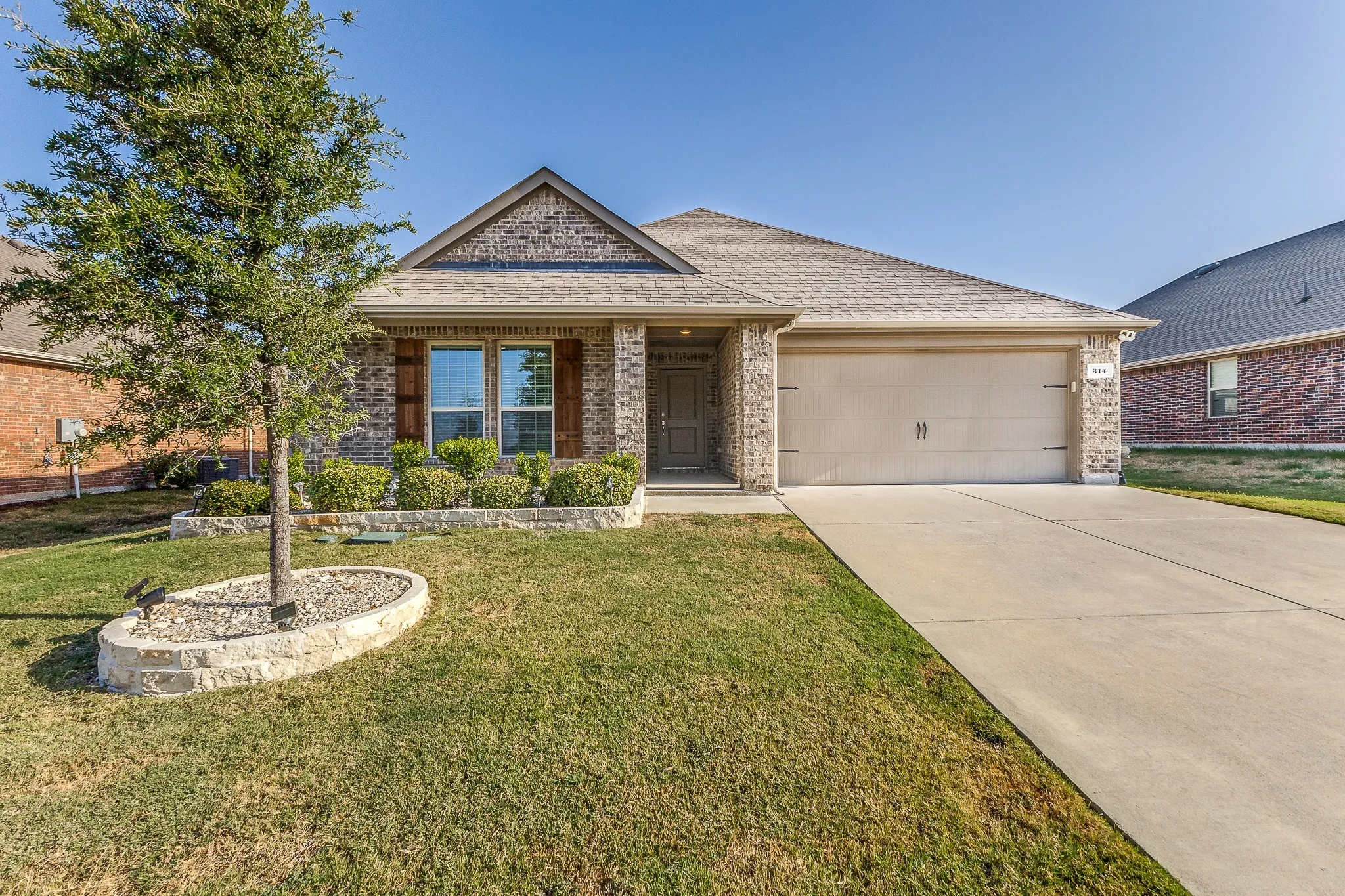 Single Family Residence For Rent in Rockwall County , 314 Gatecrest Drive, Fate, Texas 75087, 3 Bedroom, 2 Bathroom, 2 Garage spaces, 1,760 Sqft, built in 2022, mls#21388221, Real Estate Agent in Fate, Homes For Rent in Rockwall county, Homes For Rent in Fate, Realtor in Fate Texas, Real Estate Brokerage Independent Realty Texas, Luminita Cordes Realtor