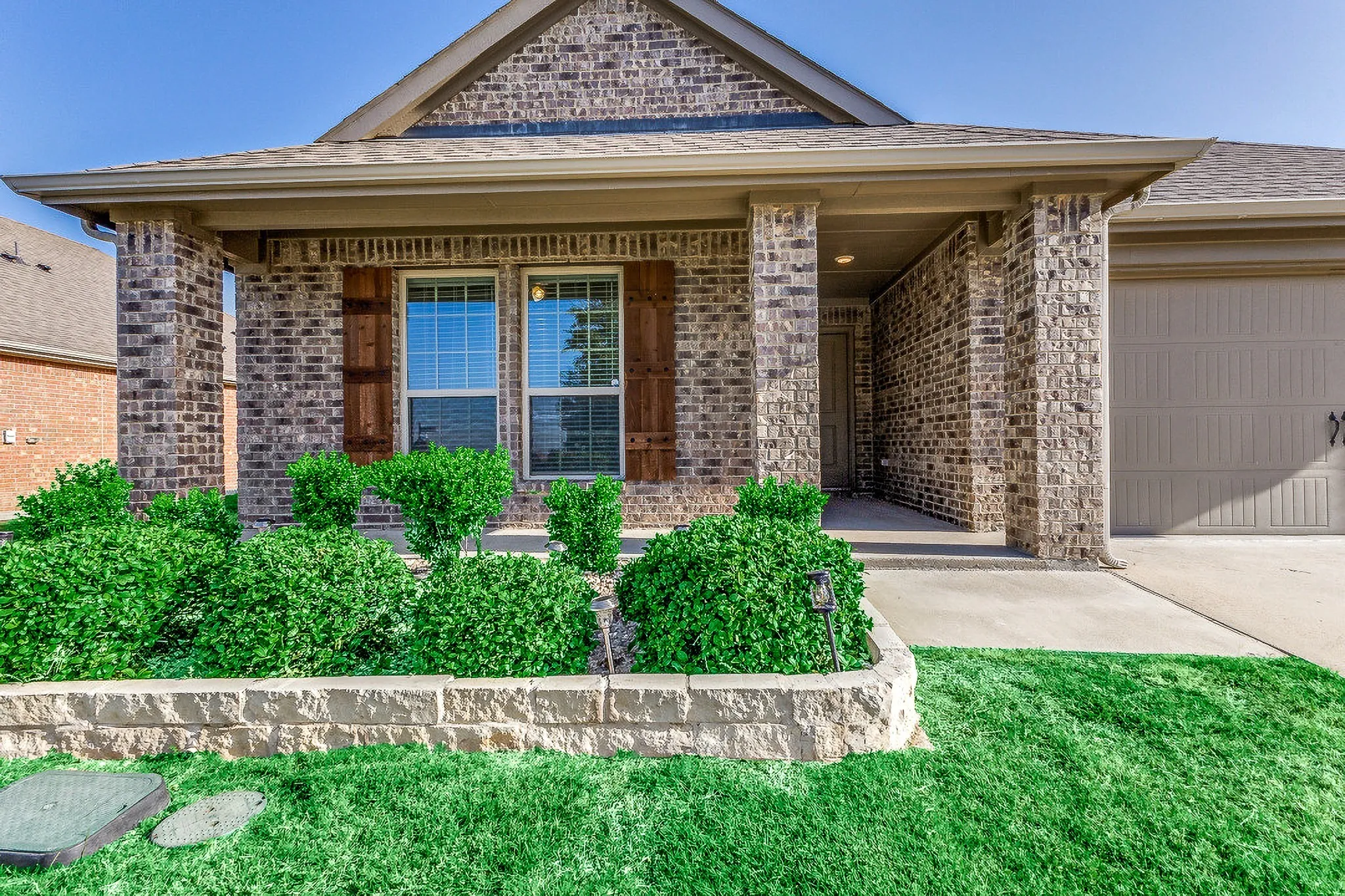 Single Family Residence For Rent in Rockwall County , 314Gate Gatecrest, Fate, Texas 75087, 3 Bedroom, 2 Bathroom, 2 Garage spaces, 1,760 Sqft, built in 2022, mls#21388221, Real Estate Agent in Fate, Homes For Rent in Rockwall county, Homes For Rent in Fate, Realtor in Fate Texas, Real Estate Brokerage Independent Realty Texas, Luminita Cordes Realtor