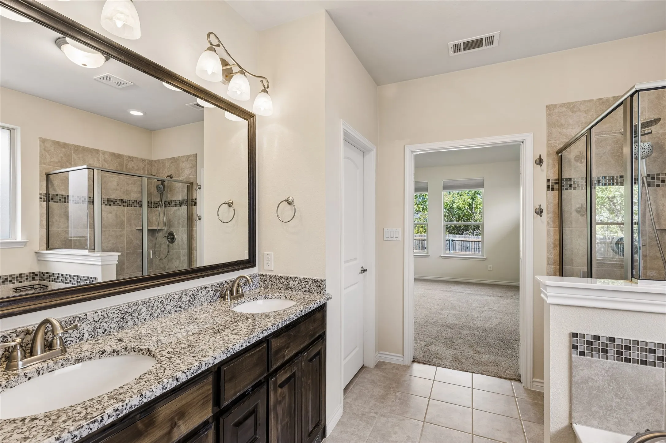Single Family Residence For Sale in Tarrant County , 3907 Gentle Breeze Court, Arlington, Texas 76017, 3 Bedroom, 3 Bathroom, 2 Garage spaces, 2,654 Sqft, built in 2016, mls#21387865, Real Estate Agent in Arlington, Homes For Sale in Tarrant county, Homes For Sale in Arlington, Realtor in Arlington Texas, Real Estate Brokerage Independent Realty Texas, Luminita Cordes Realtor