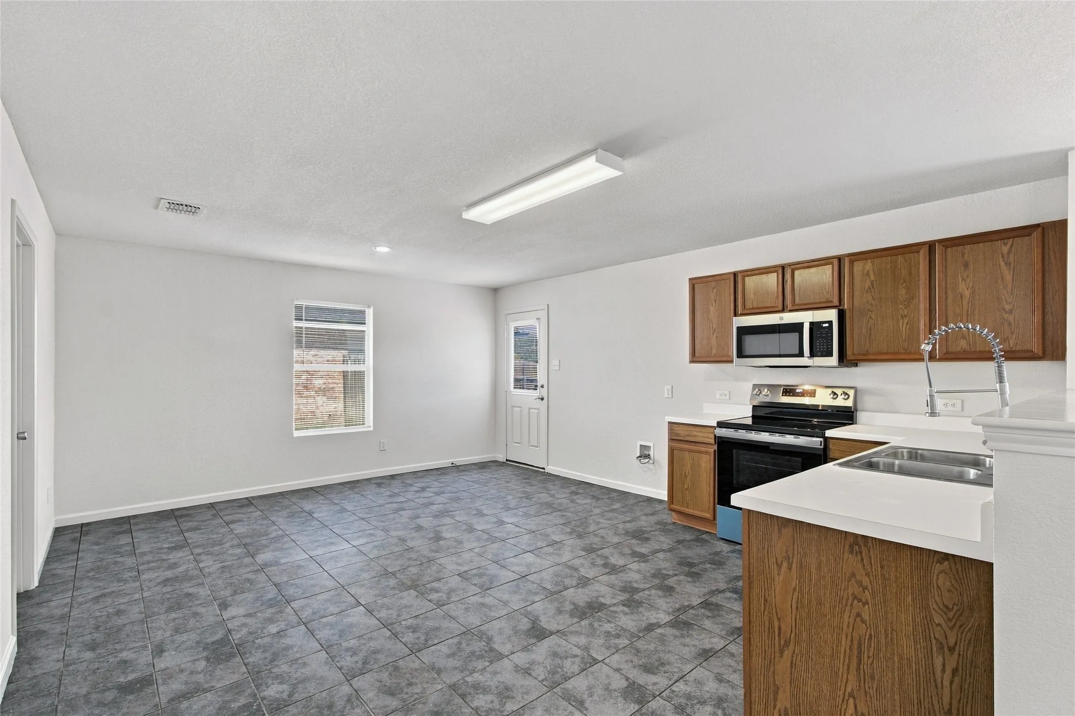 Lots of kitchen space