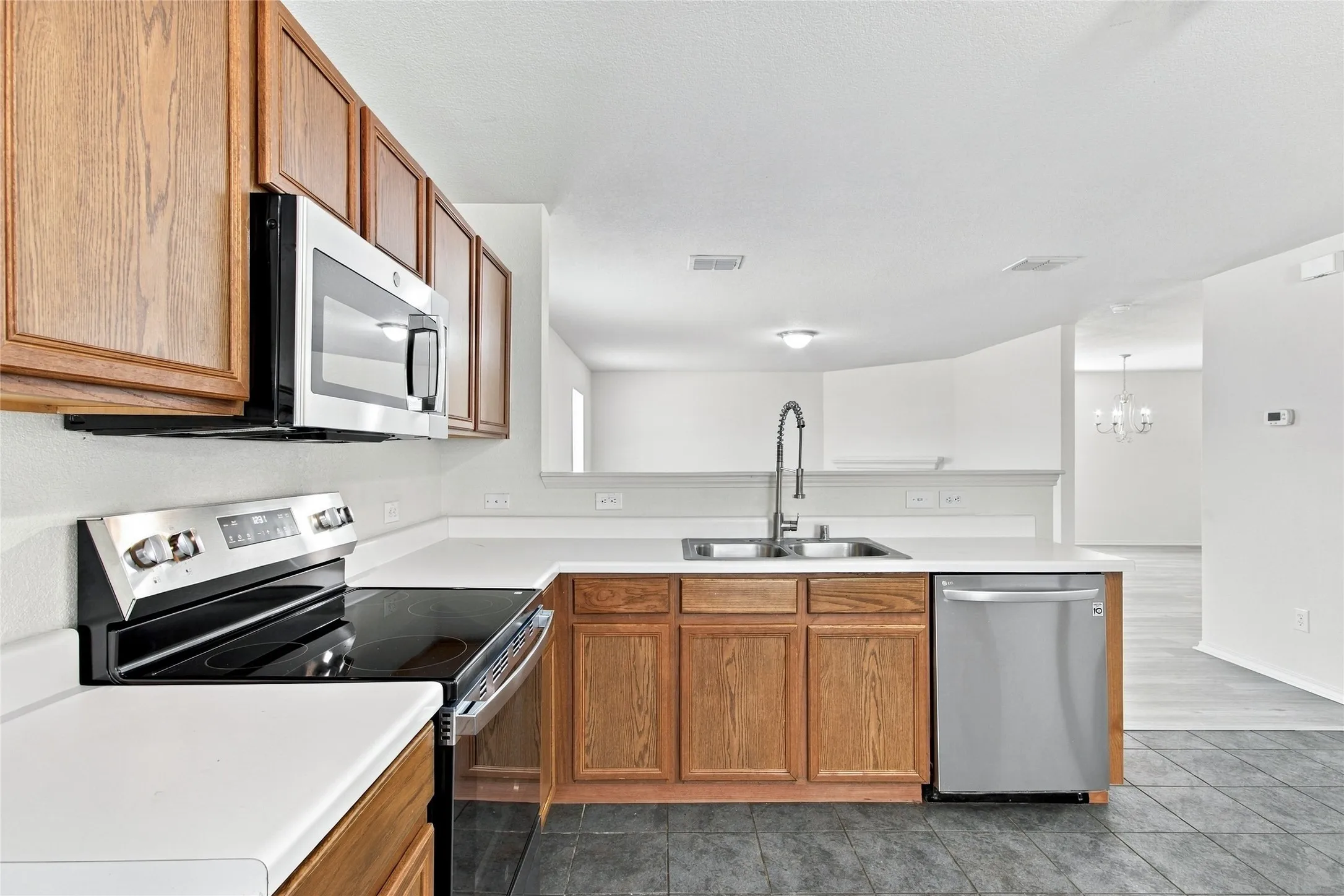 Single Family Residence For Sale in Wise County , 12121 Arbor Lake Road, Rhome, Texas 76078, 4 Bedroom, 3 Bathroom, 2 Garage spaces, 2,360 Sqft, built in 2006, mls#21389443, Real Estate Agent in Rhome, Homes For Sale in Wise county, Homes For Sale in Rhome, Realtor in Rhome Texas, Real Estate Brokerage Independent Realty Texas, Luminita Cordes Realtor