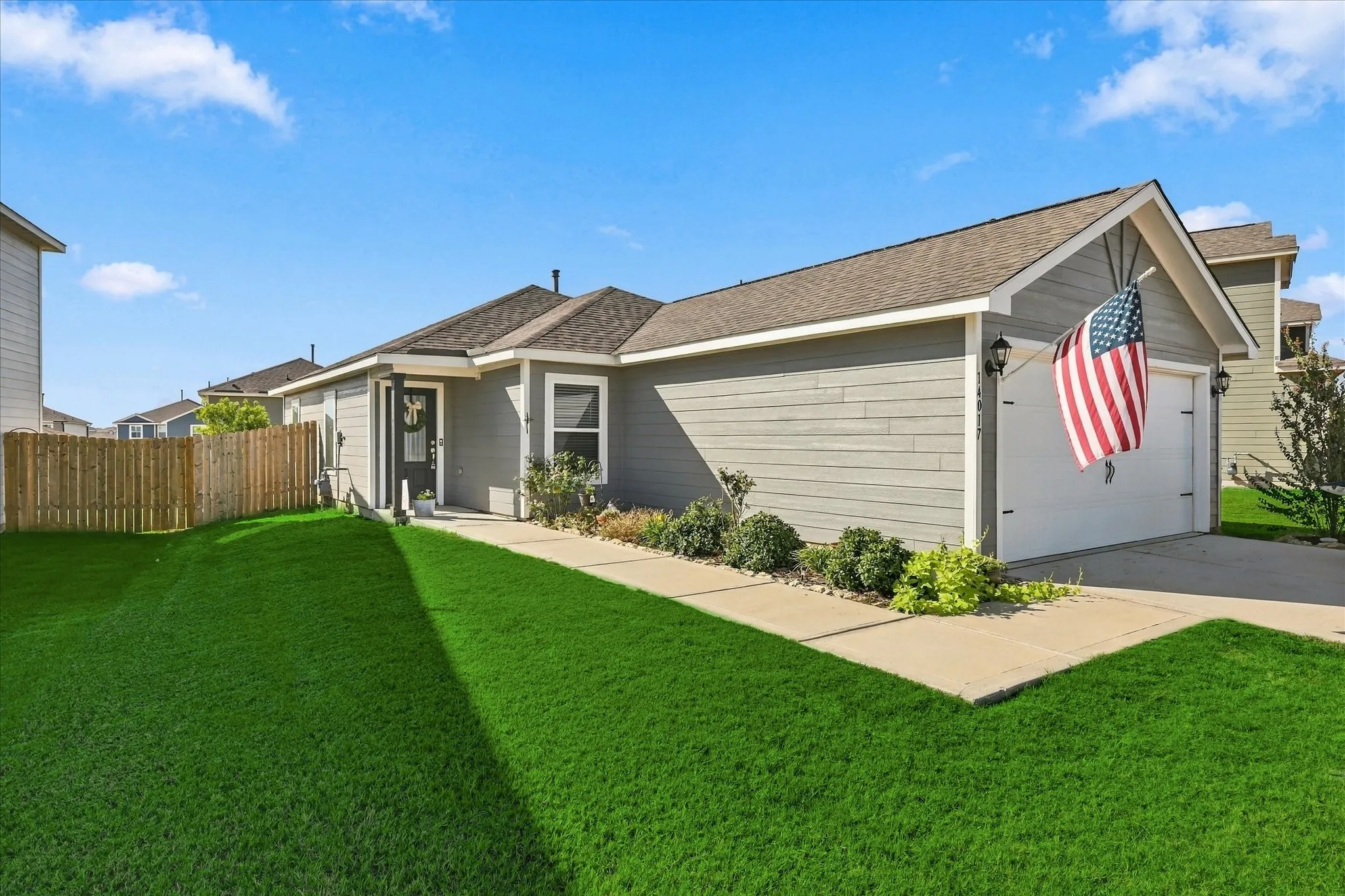 Single Family Residence For Sale in Denton County , 14017 Golden Valley Road, Ponder, Texas 76259, 3 Bedroom, 2 Bathroom, 2 Garage spaces, 1,084 Sqft, built in 2024, mls#21389873, Real Estate Agent in Ponder, Homes For Sale in Denton county, Homes For Sale in Ponder, Realtor in Ponder Texas, Real Estate Brokerage Independent Realty Texas, Luminita Cordes Realtor