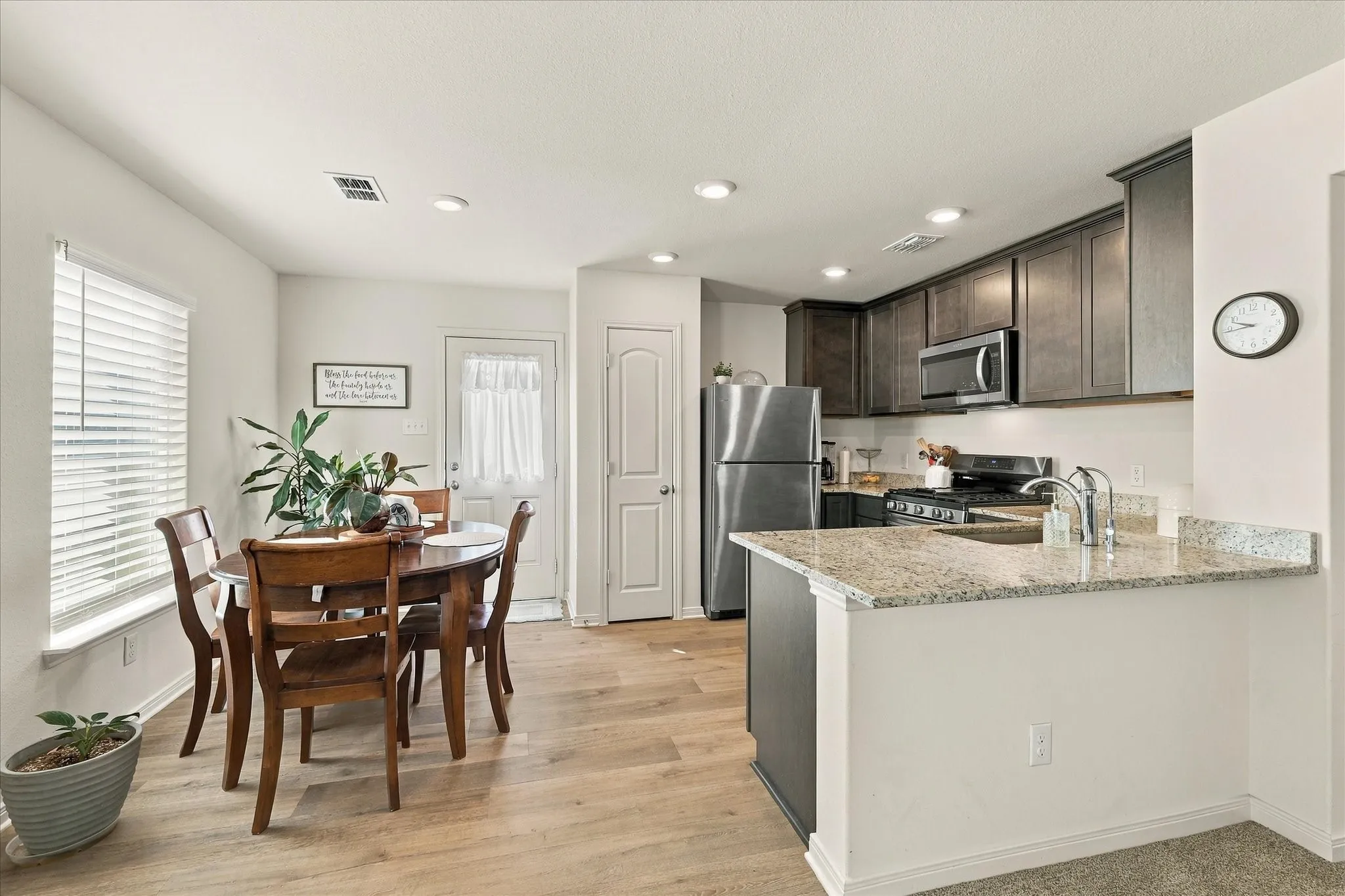 Single Family Residence For Sale in Denton County , 14017 Golden Valley Road, Ponder, Texas 76259, 3 Bedroom, 2 Bathroom, 2 Garage spaces, 1,084 Sqft, built in 2024, mls#21389873, Real Estate Agent in Ponder, Homes For Sale in Denton county, Homes For Sale in Ponder, Realtor in Ponder Texas, Real Estate Brokerage Independent Realty Texas, Luminita Cordes Realtor