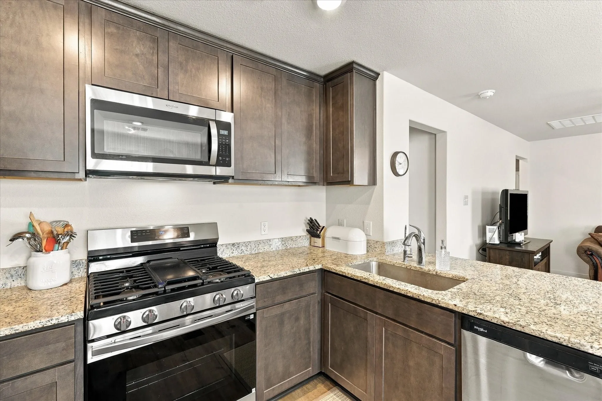 Single Family Residence For Sale in Denton County , 14017 Golden Valley Road, Ponder, Texas 76259, 3 Bedroom, 2 Bathroom, 2 Garage spaces, 1,084 Sqft, built in 2024, mls#21389873, Real Estate Agent in Ponder, Homes For Sale in Denton county, Homes For Sale in Ponder, Realtor in Ponder Texas, Real Estate Brokerage Independent Realty Texas, Luminita Cordes Realtor